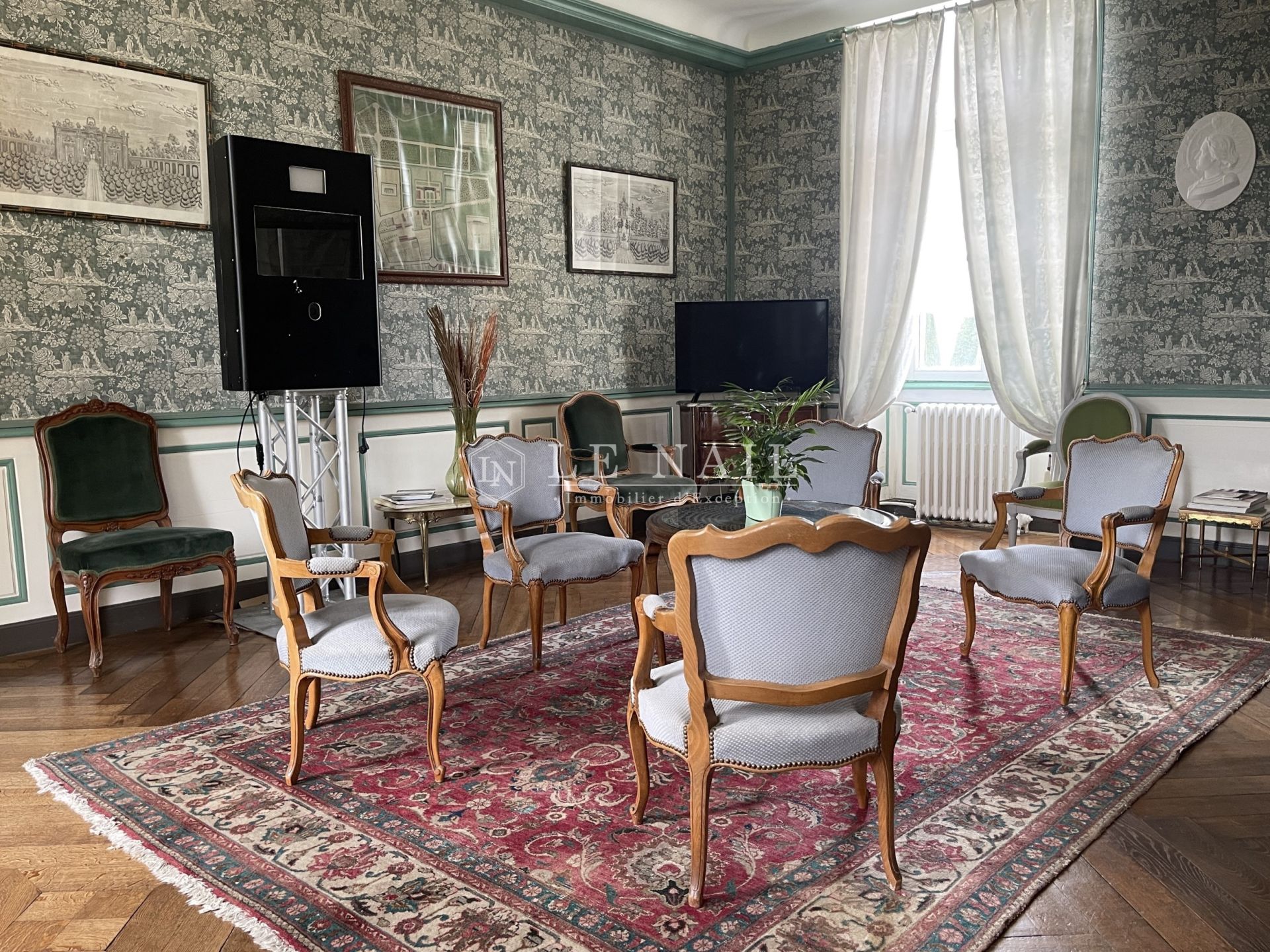 château 36 pièces en vente à CHALONS EN CHAMPAGNE (51000)