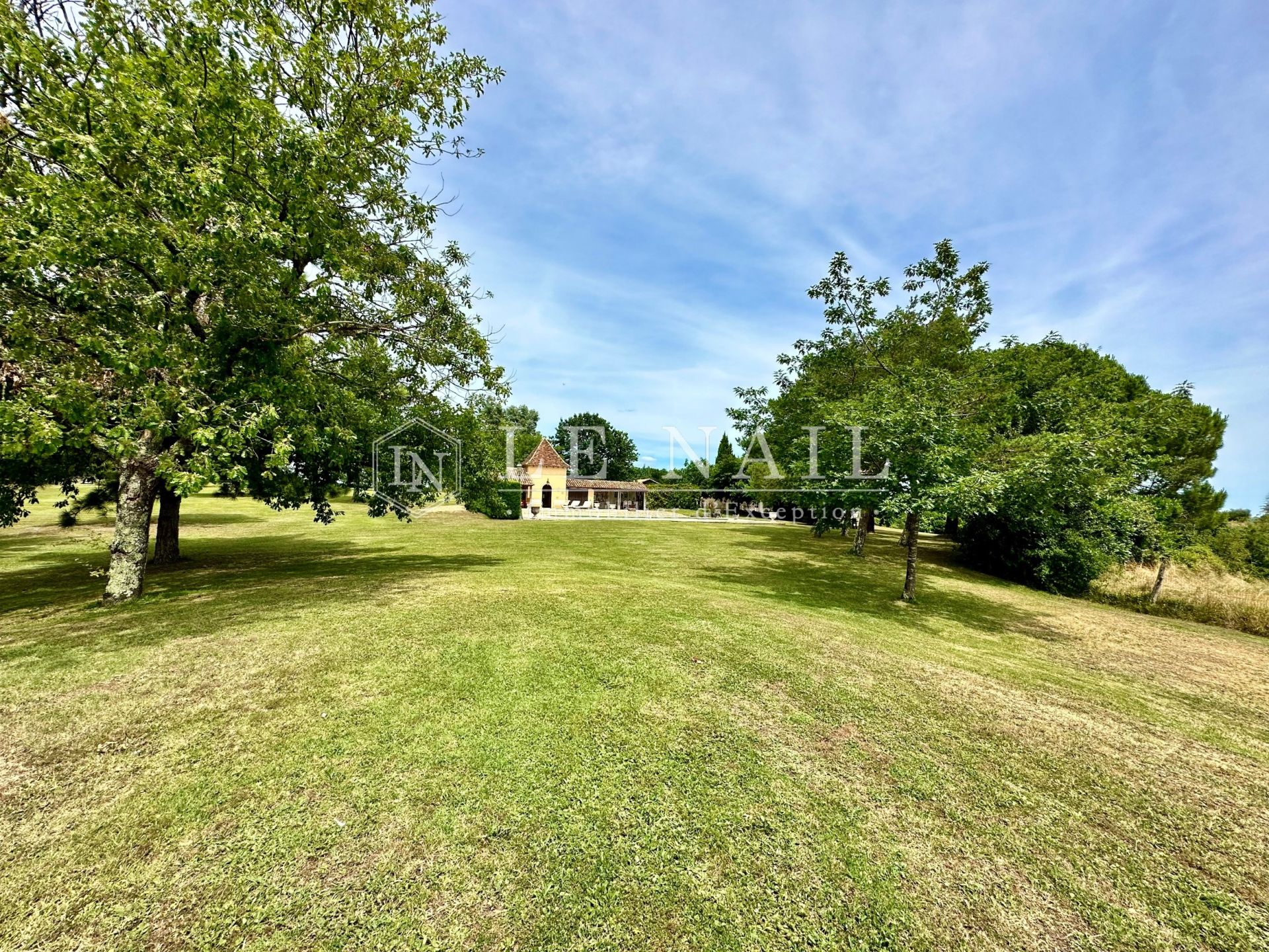 manoir 14 pièces en vente à BERGERAC (24100)