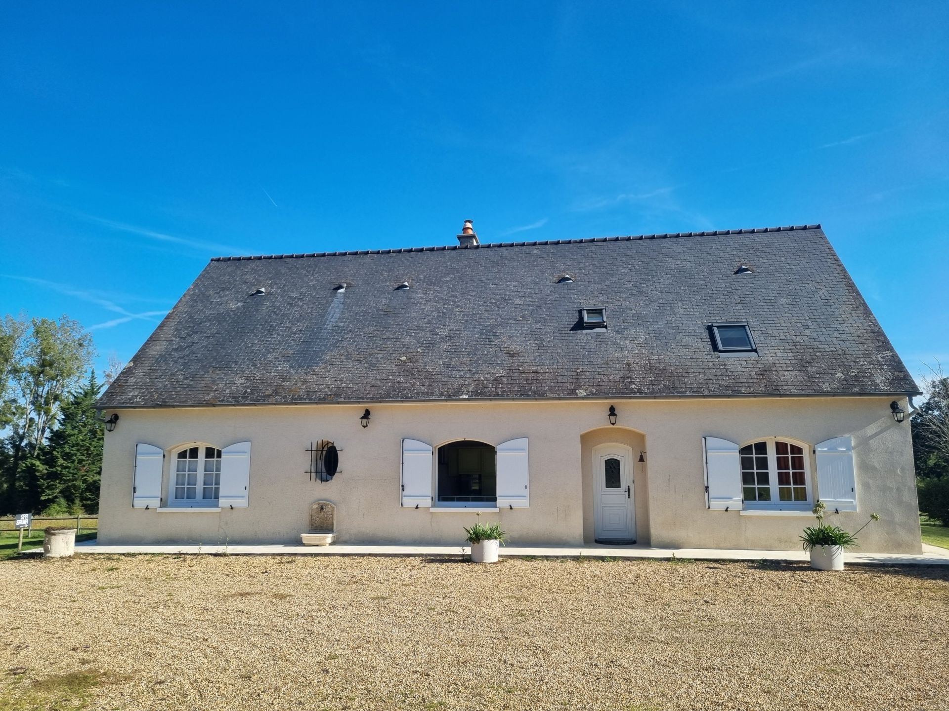 house 11 rooms for sale on NEUVY LE ROI (37370)