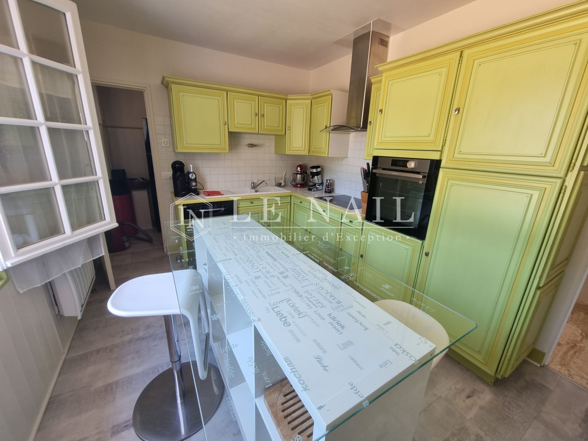 house 11 rooms for sale on NEUVY LE ROI (37370)