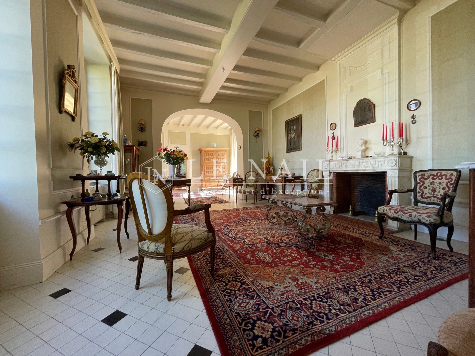 property 18 rooms for sale on LA ROCHELLE (17000)