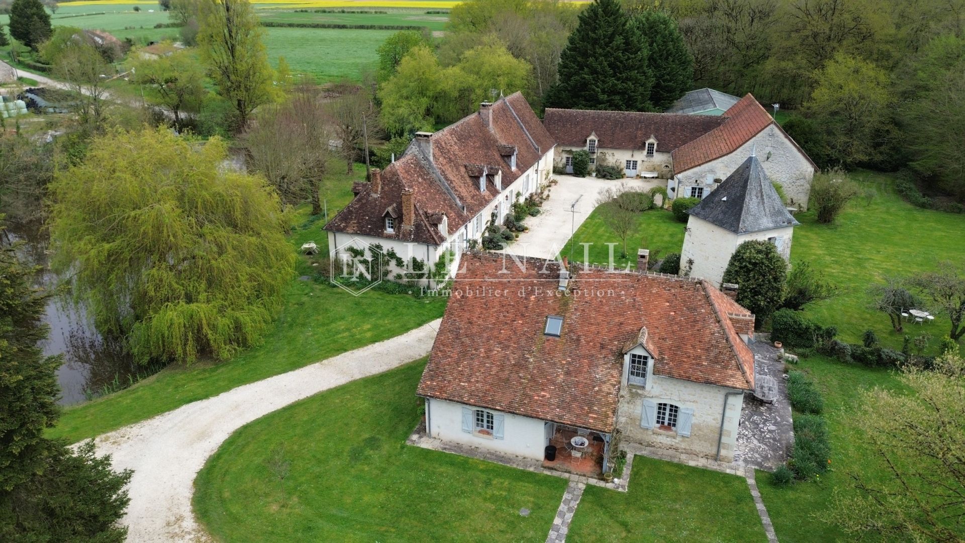 manoir 16 pièces en vente à LOCHES (37600)