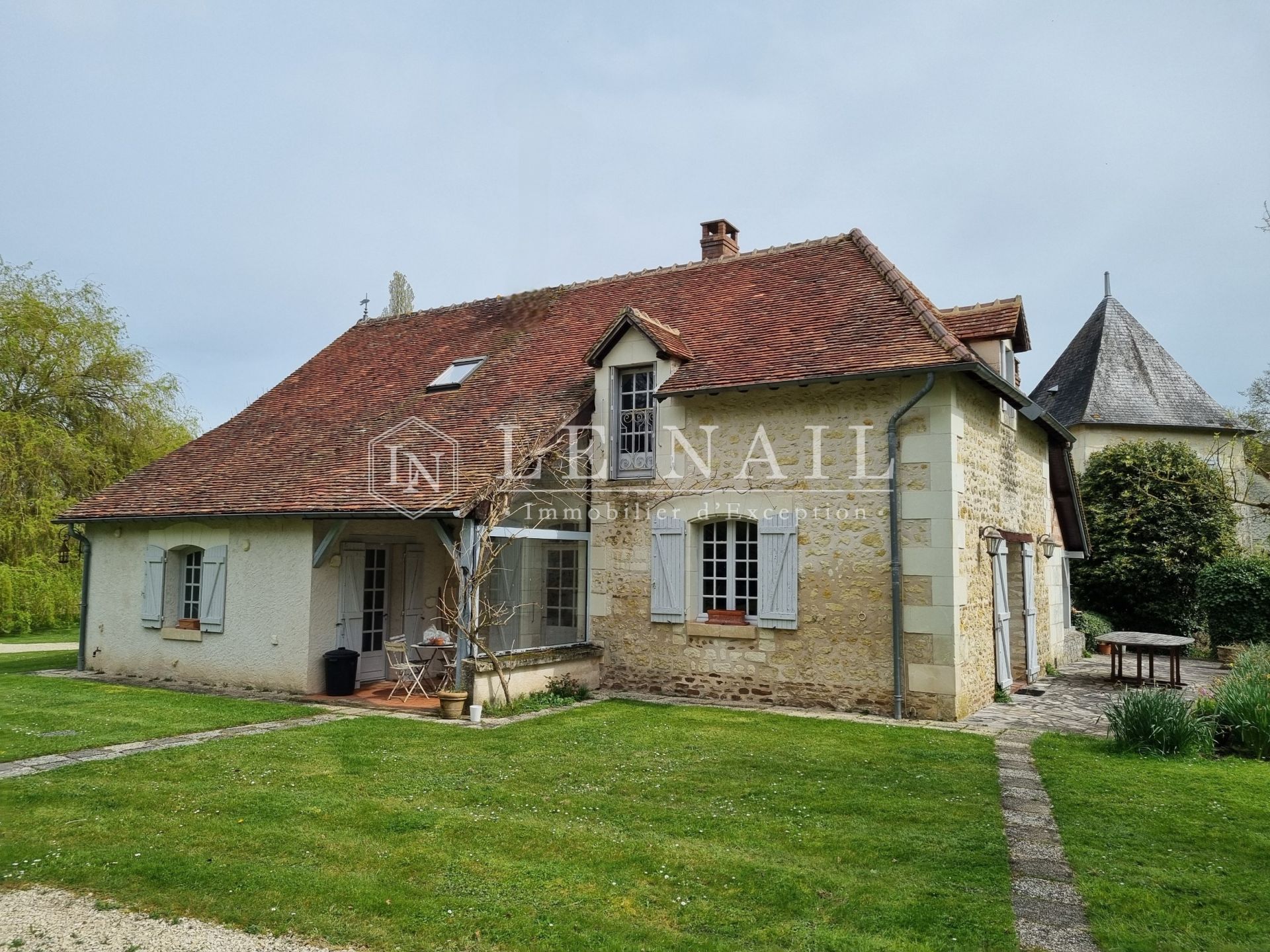 manor house 16 rooms for sale on LOCHES (37600)