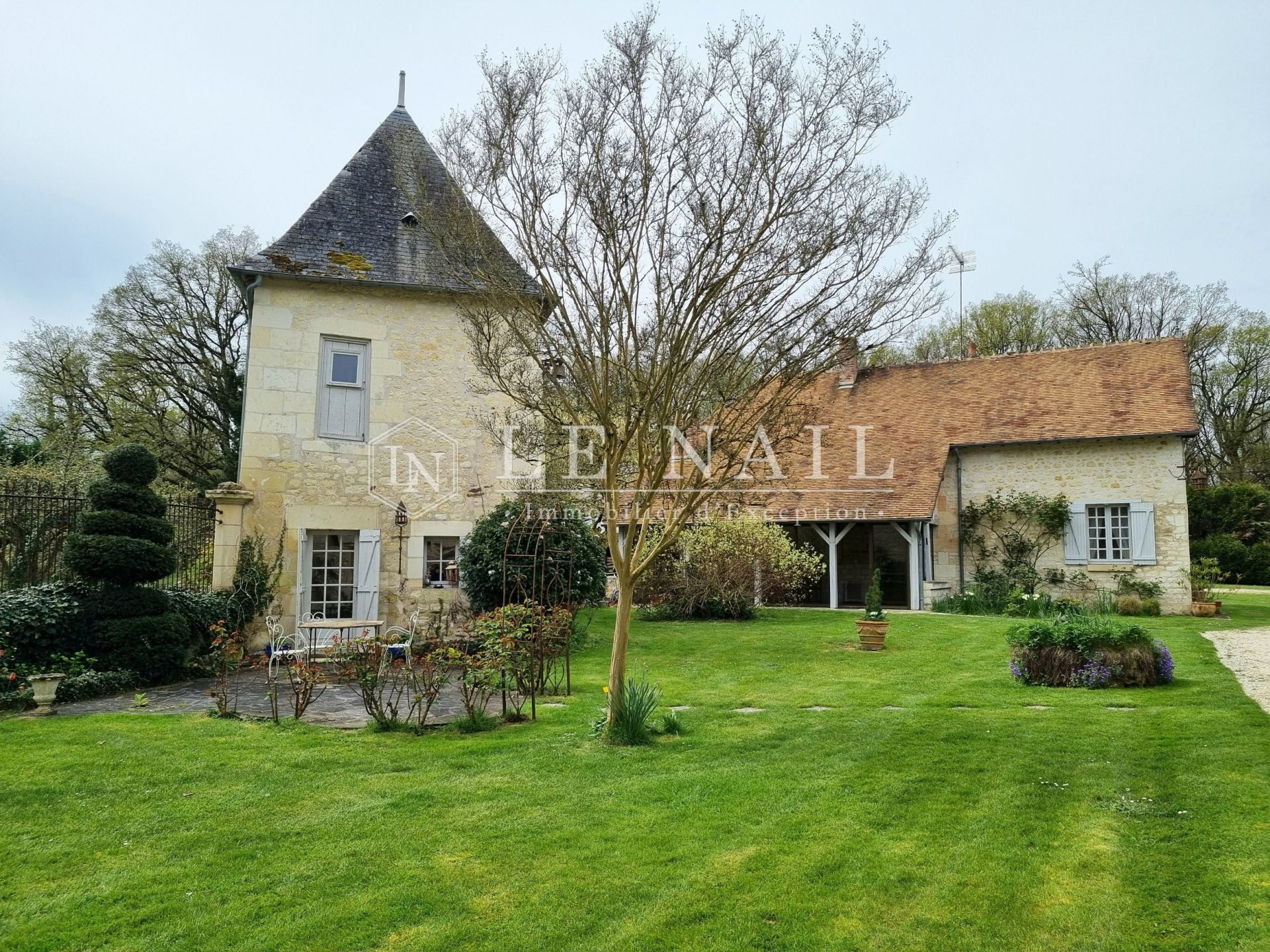 manor house 16 rooms for sale on LOCHES (37600)