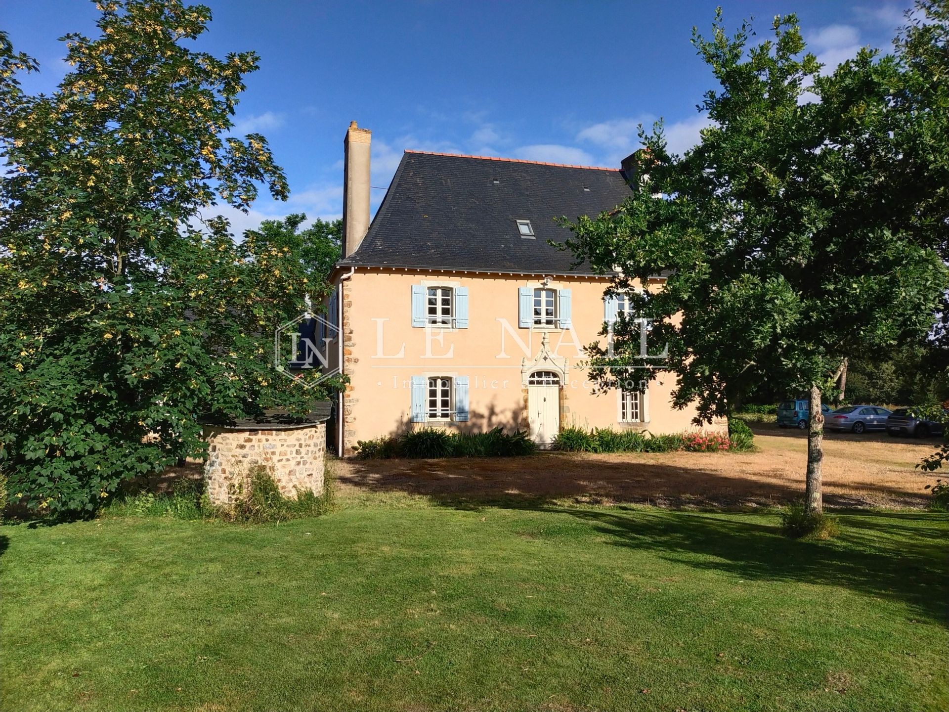 manoir 18 pièces en vente à CRAON (53400)