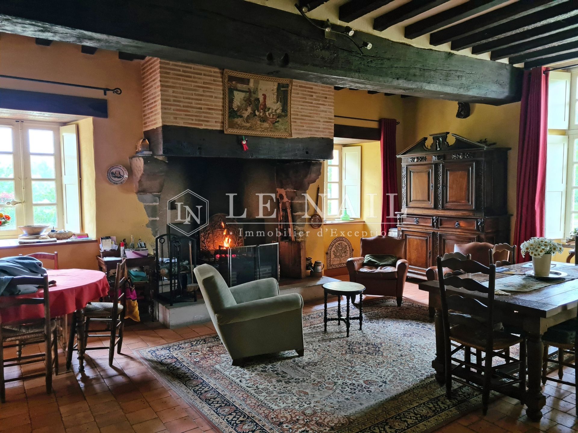 manoir 18 pièces en vente à CRAON (53400)