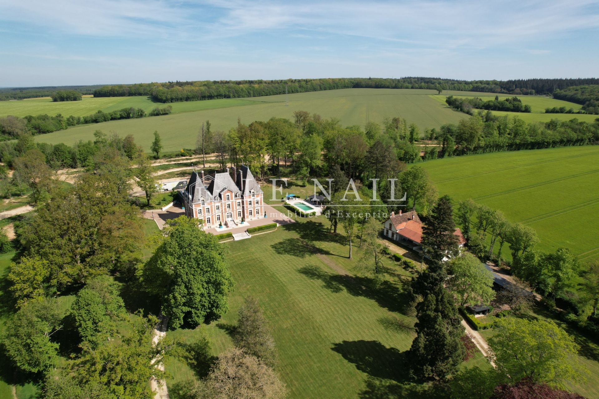 castle 12 rooms for sale on AUBIGNY SUR NERE (18700)