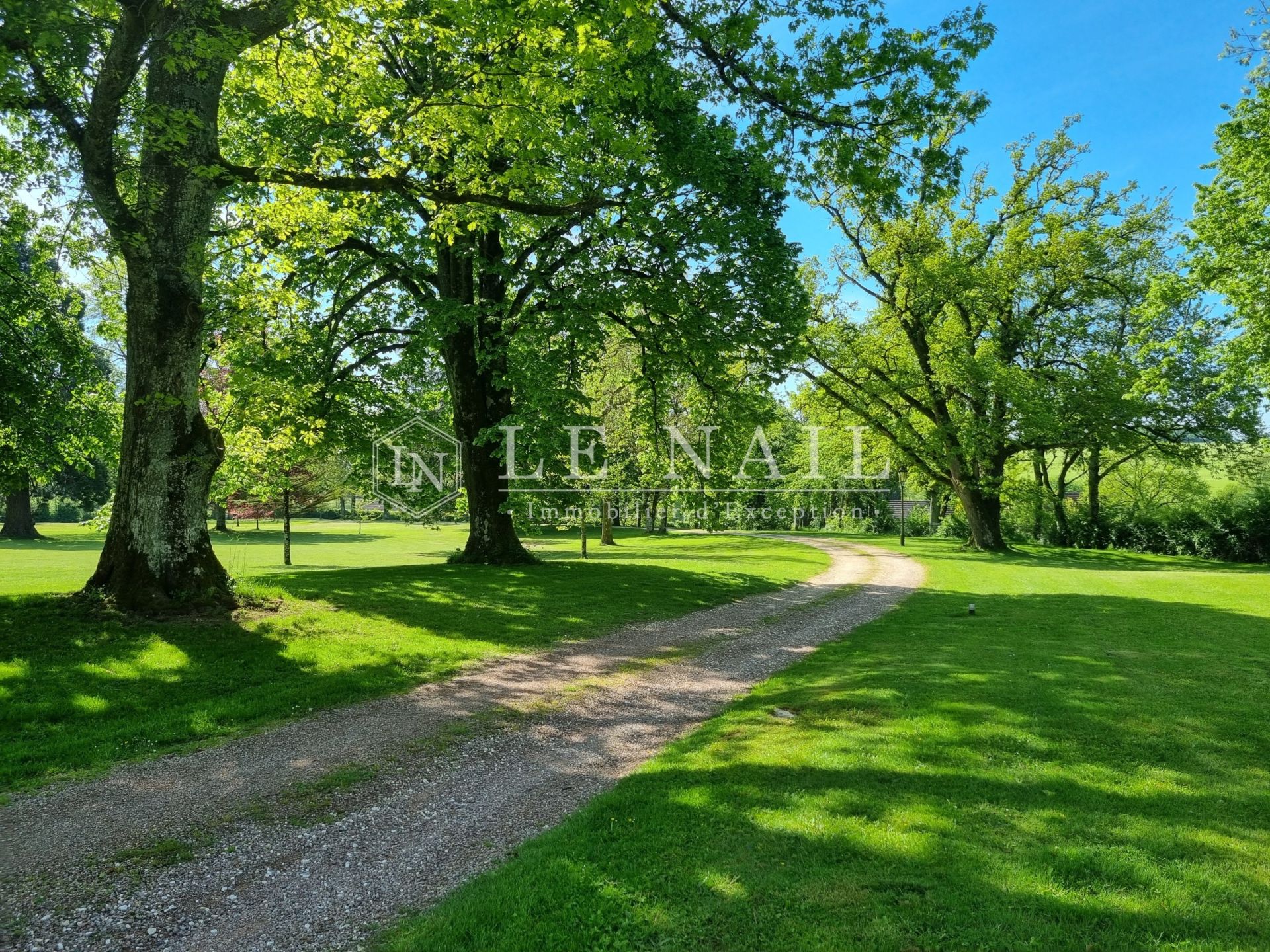 castle 12 rooms for sale on AUBIGNY SUR NERE (18700)