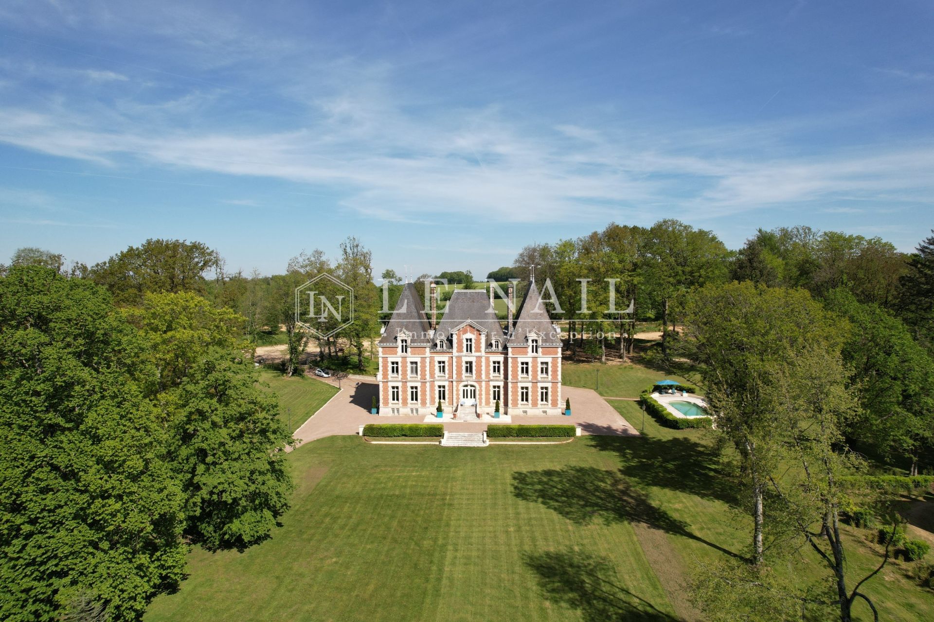castle 12 rooms for sale on AUBIGNY SUR NERE (18700)