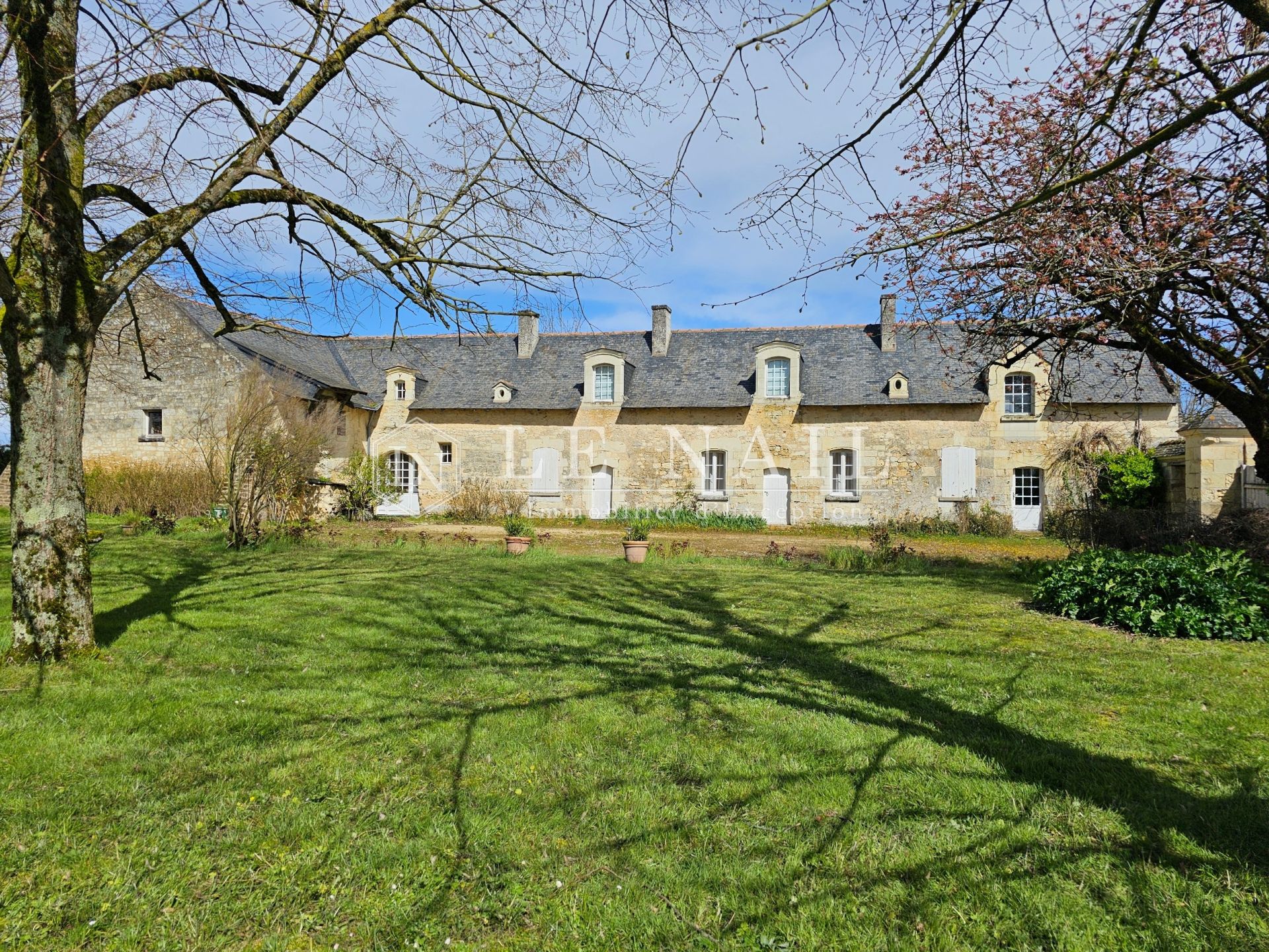 longère 9 pièces en vente à SAUMUR (49400)