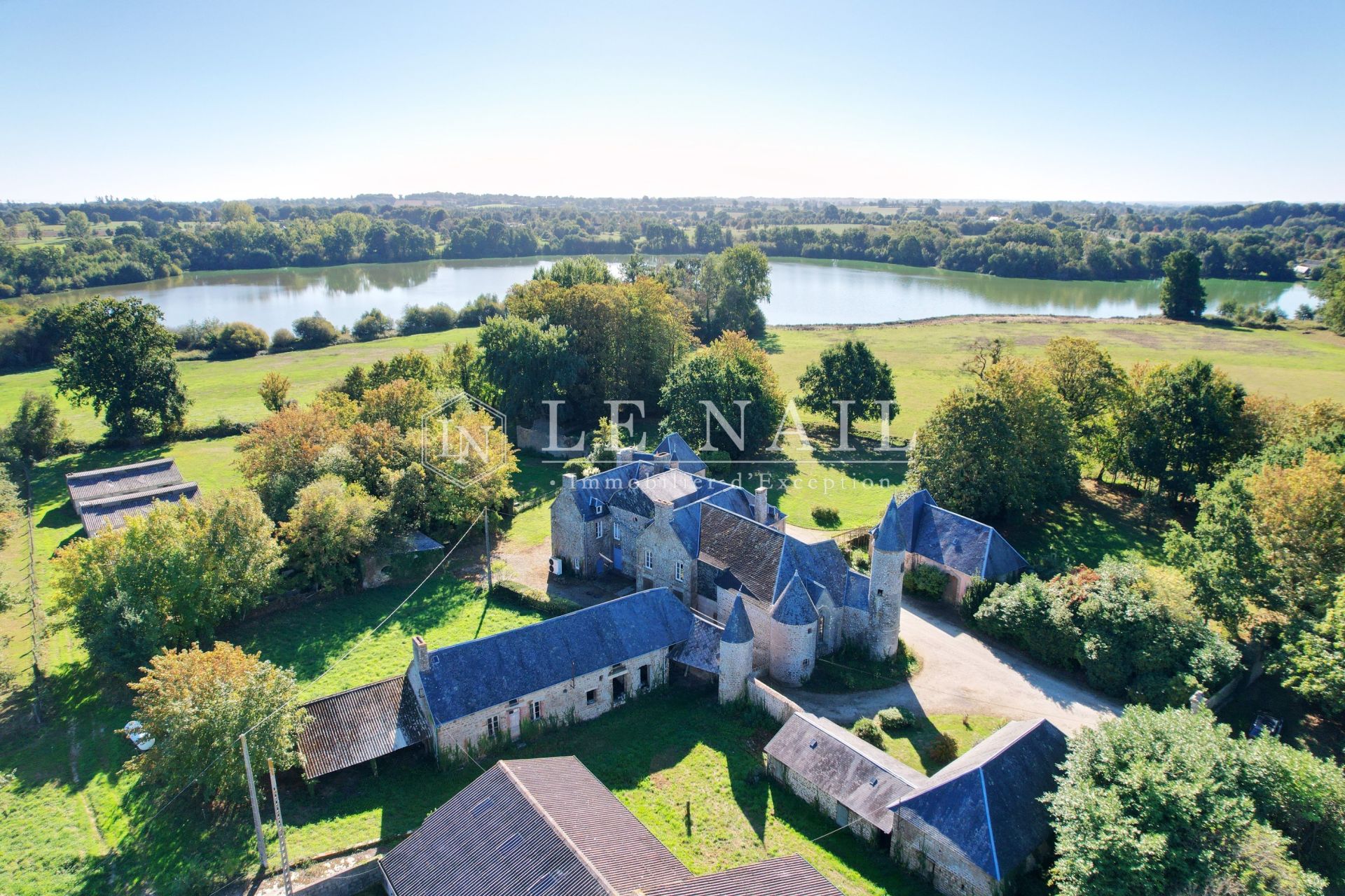 manoir 14 pièces en vente à ST HILAIRE DU HARCOUET (50600)