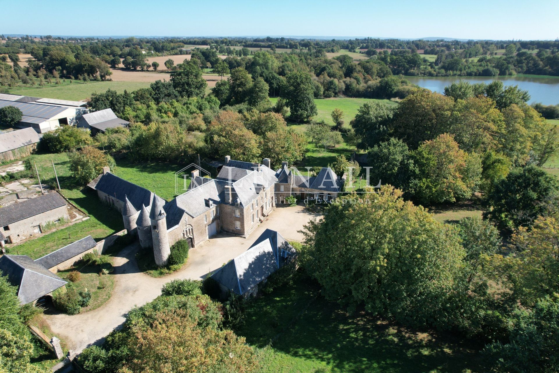 manoir 14 pièces en vente à ST HILAIRE DU HARCOUET (50600)