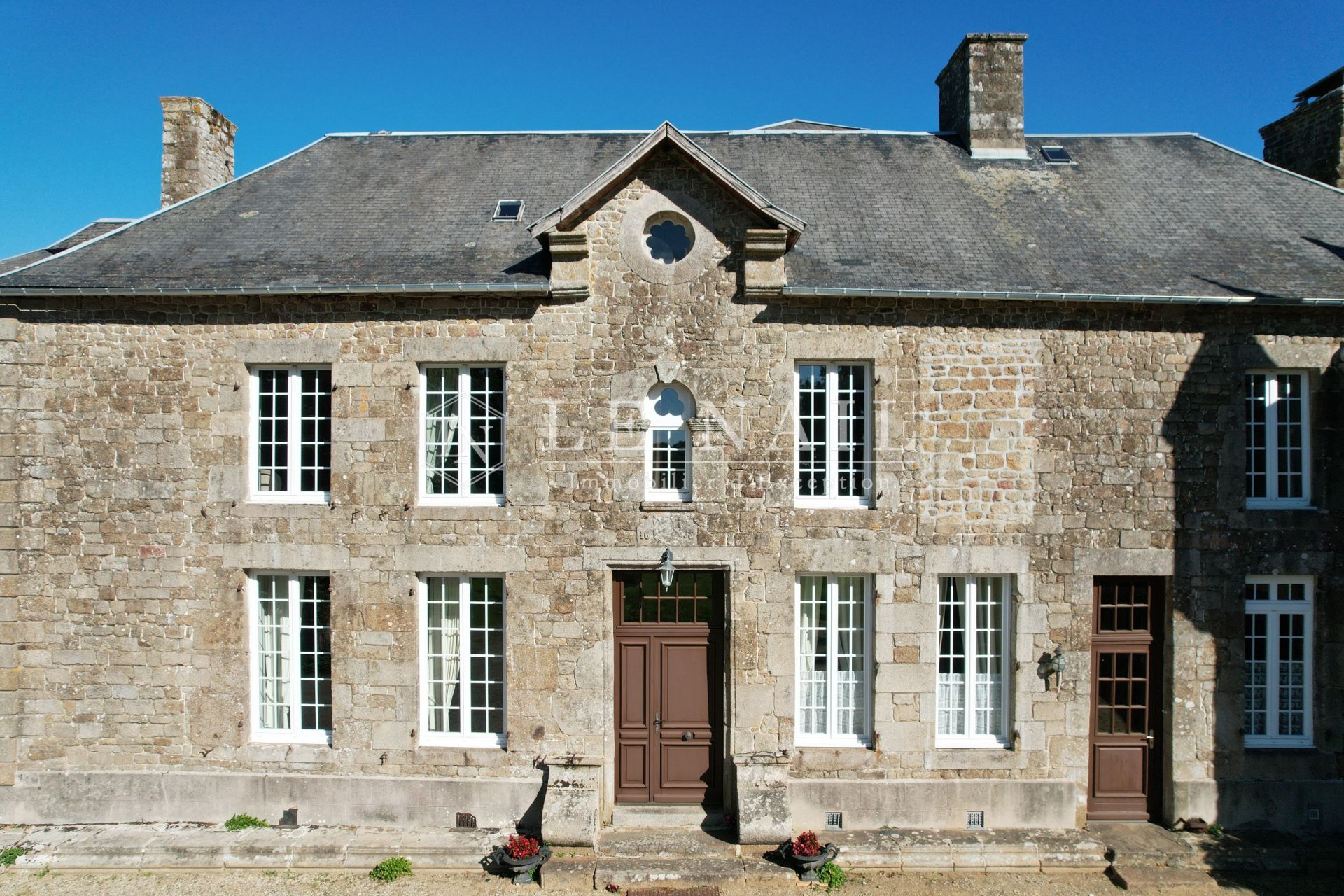 manoir 14 pièces en vente à ST HILAIRE DU HARCOUET (50600)