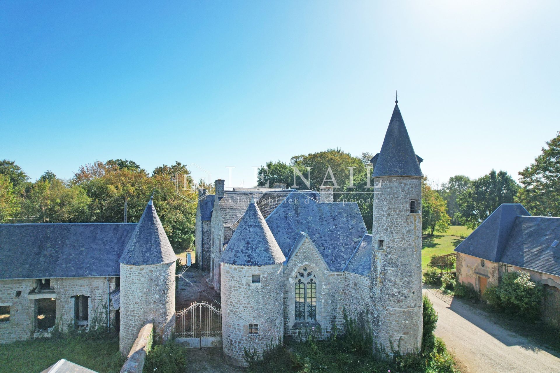 manoir 14 pièces en vente à ST HILAIRE DU HARCOUET (50600)