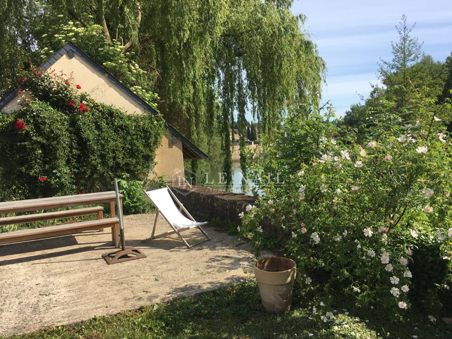 propriété 20 pièces en vente à LA CHARTRE SUR LE LOIR (72340)