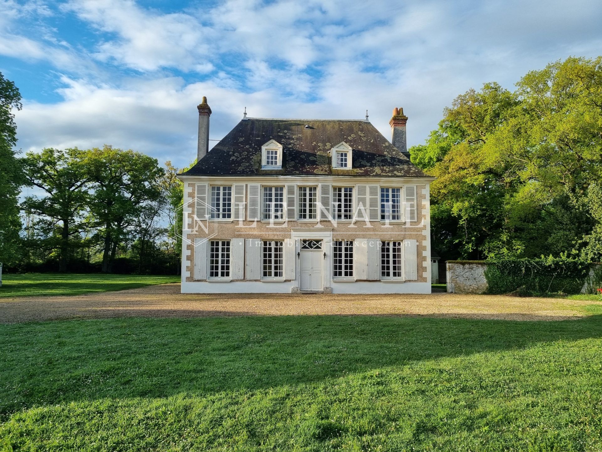 maison de maître 14 pièces en vente à VENDOME (41100)