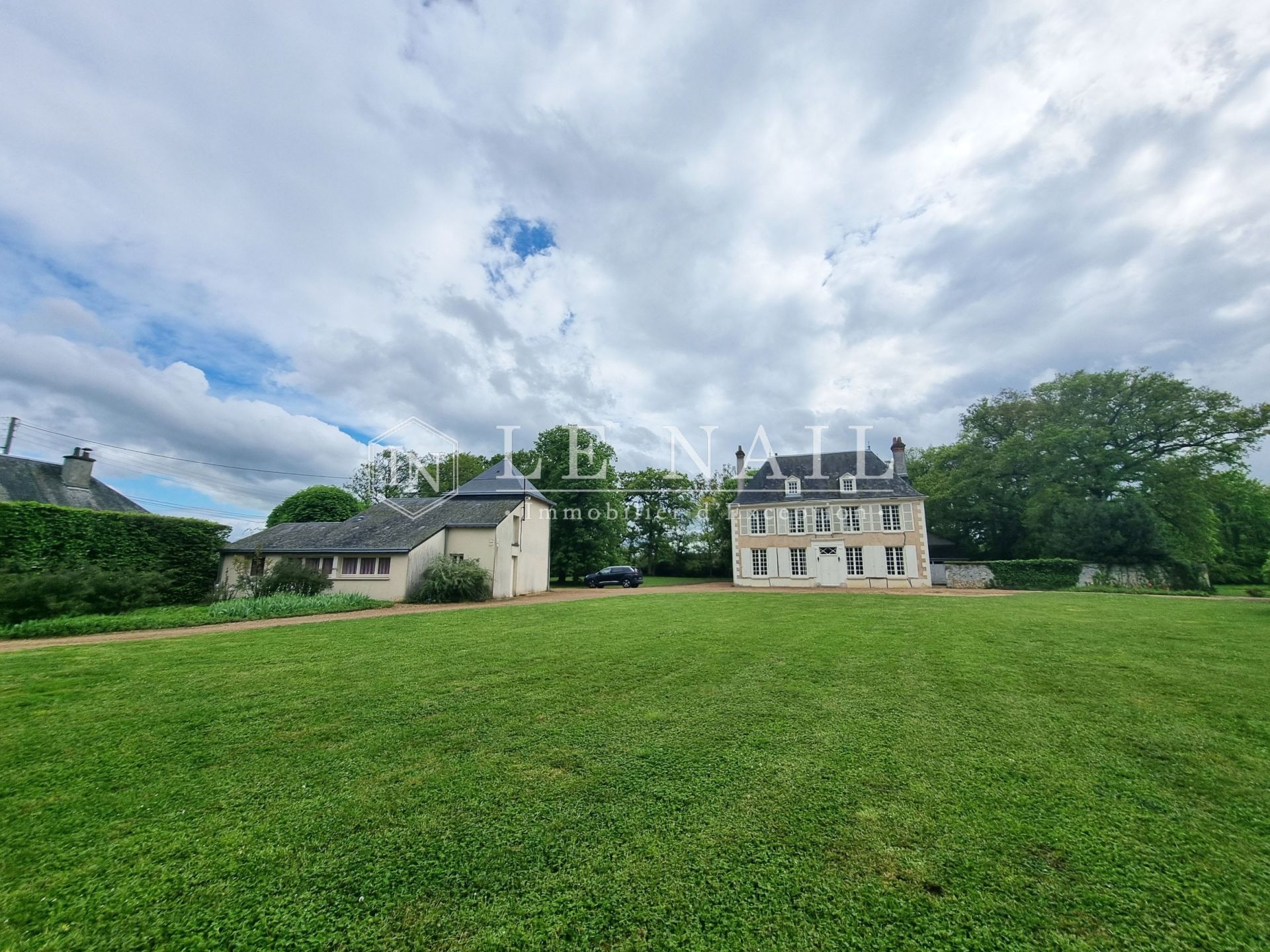 maison de maître 14 pièces en vente à VENDOME (41100)