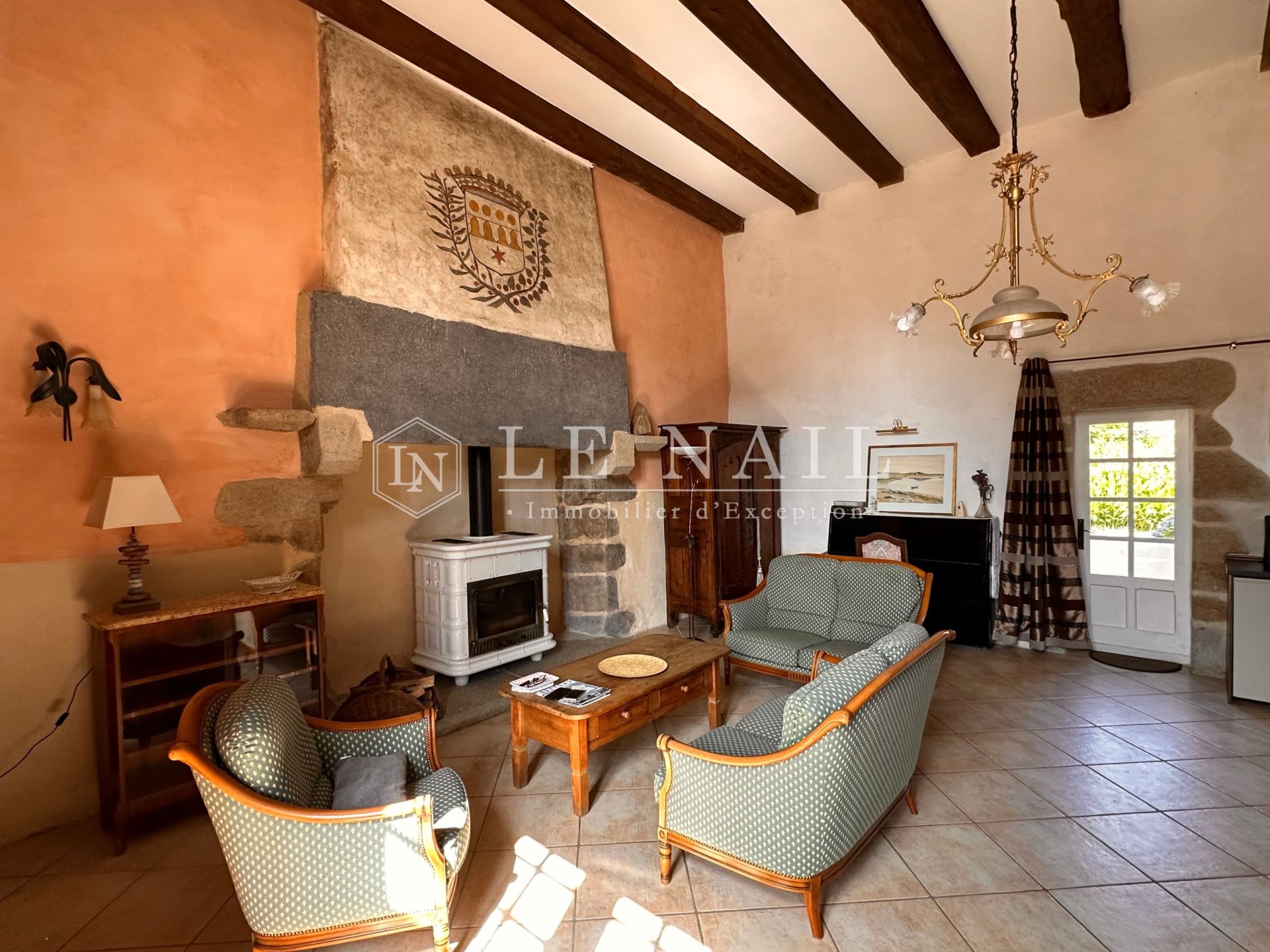 manoir 9 pièces en vente à ST JACUT LES PINS (56220)