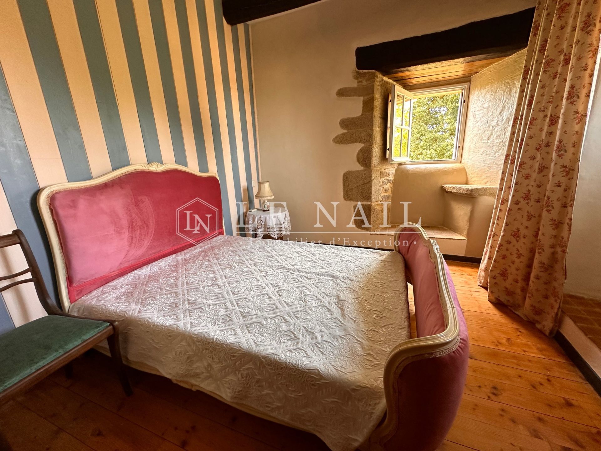 manoir 9 pièces en vente à ST JACUT LES PINS (56220)