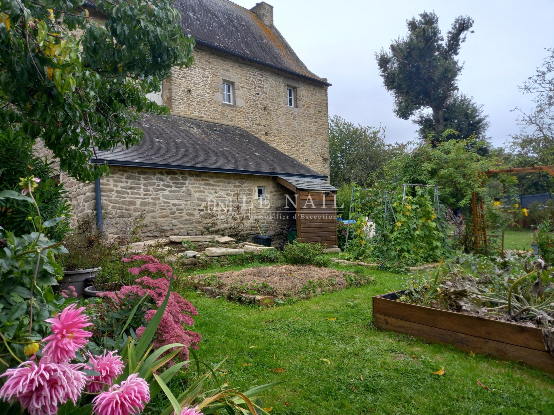 manor house 9 rooms for sale on ST JACUT LES PINS (56220)