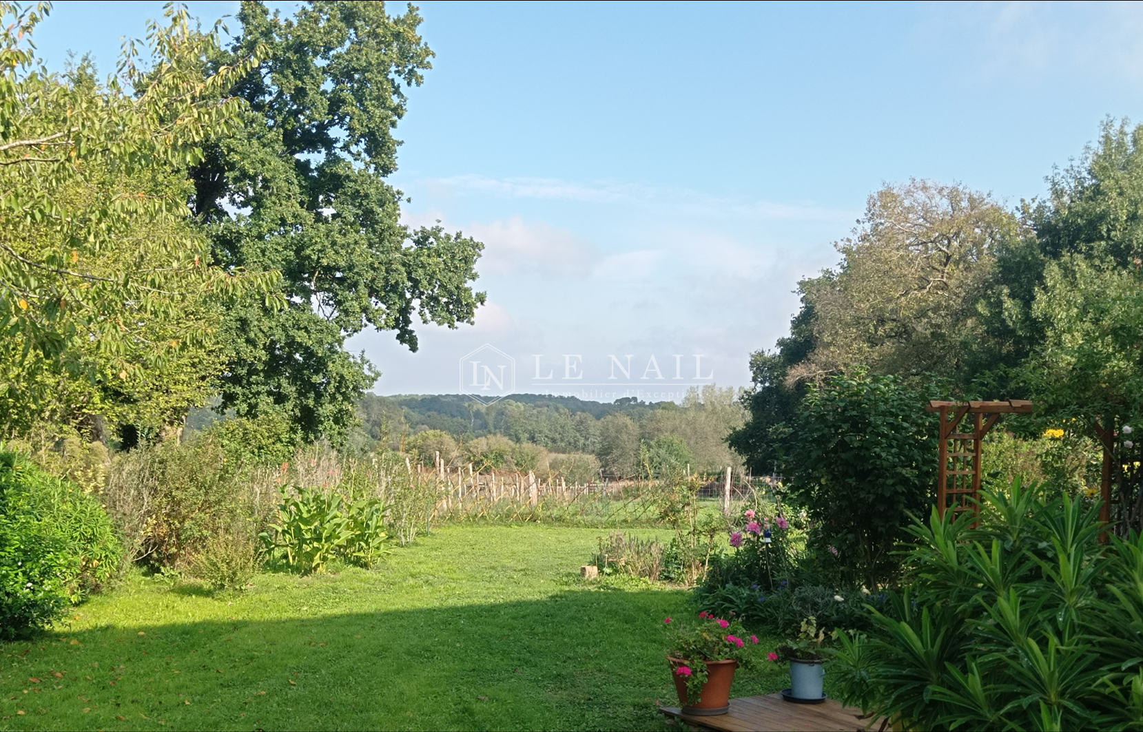 manoir 9 pièces en vente à ST JACUT LES PINS (56220)