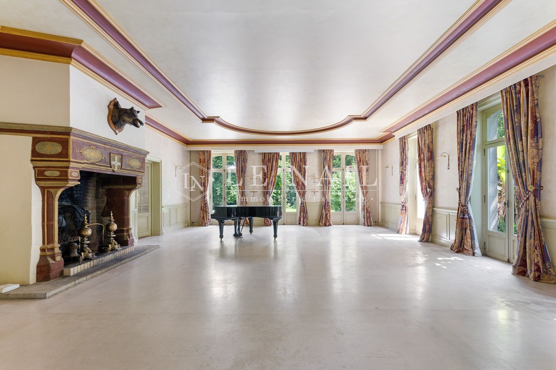 house 14 rooms for sale on LA CHAPELLE SUR ERDRE (44240)