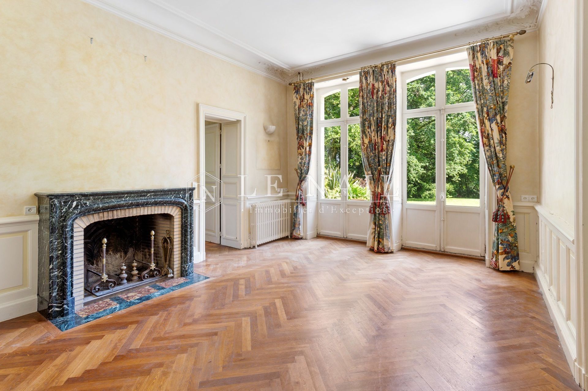 house 14 rooms for sale on LA CHAPELLE SUR ERDRE (44240)