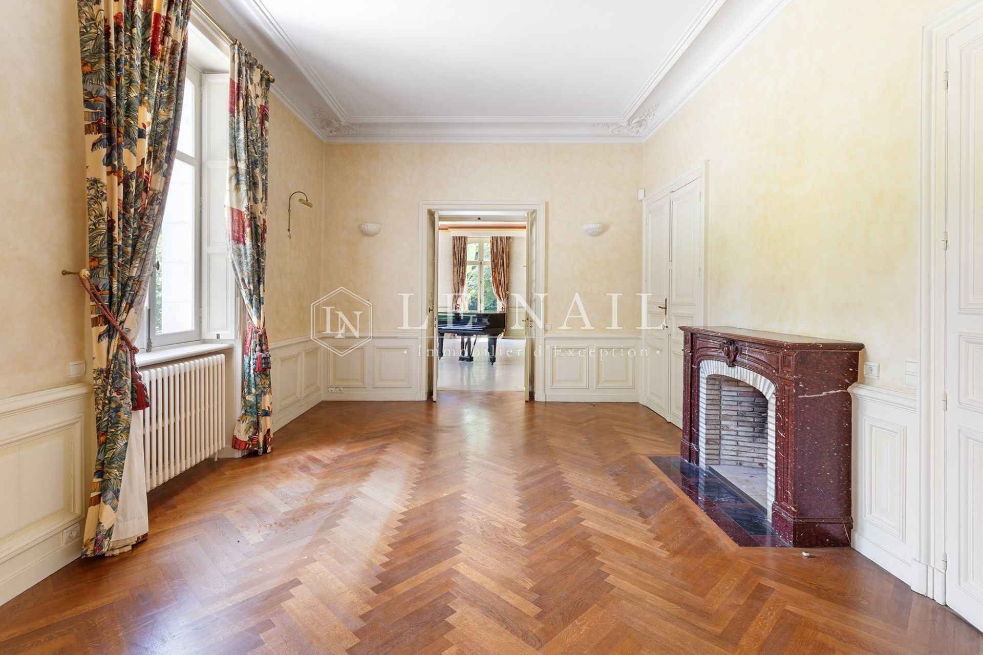 house 14 rooms for sale on LA CHAPELLE SUR ERDRE (44240)
