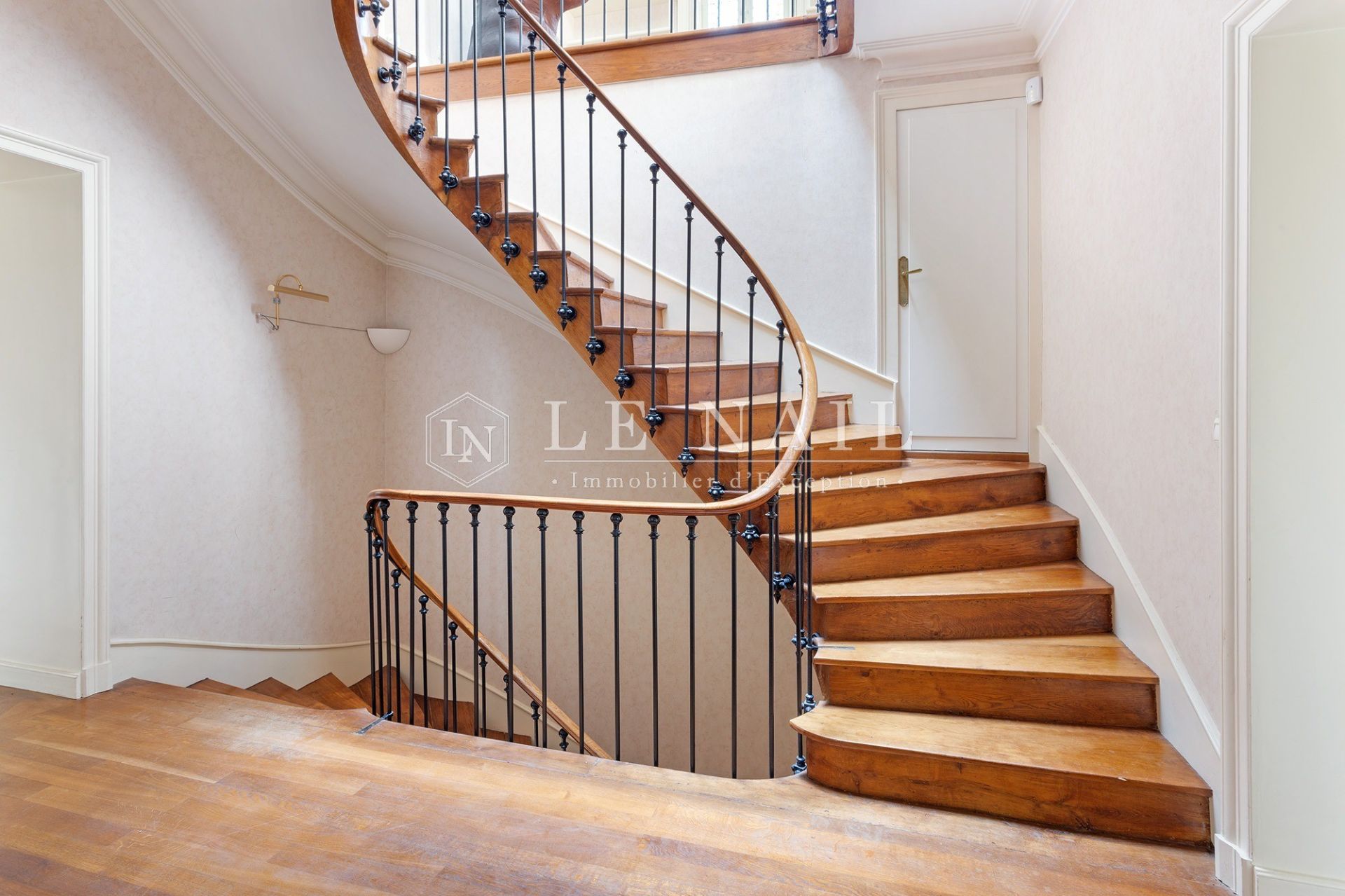 house 14 rooms for sale on LA CHAPELLE SUR ERDRE (44240)