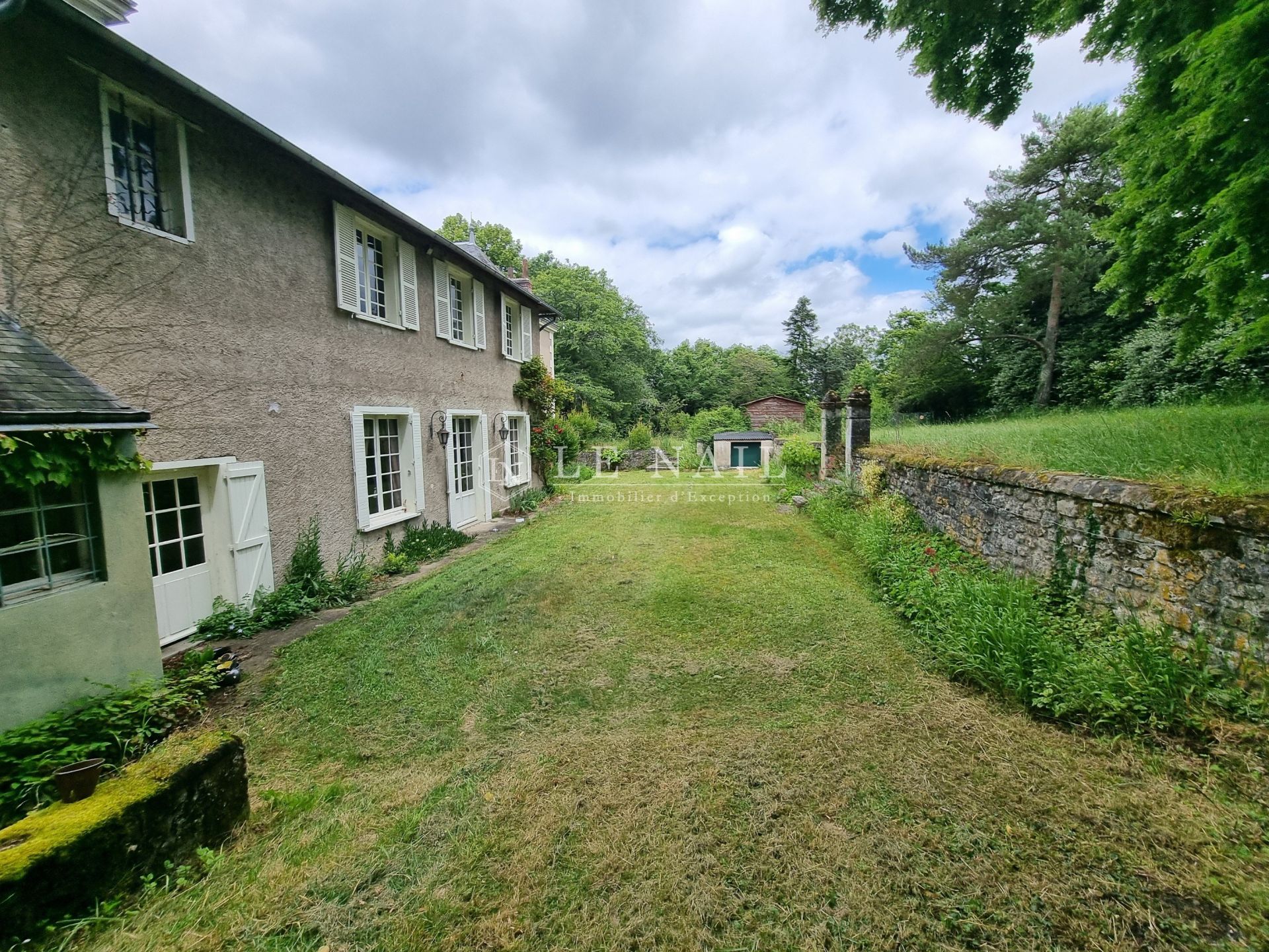manoir 18 pièces en vente à AZAY LE RIDEAU (37190)