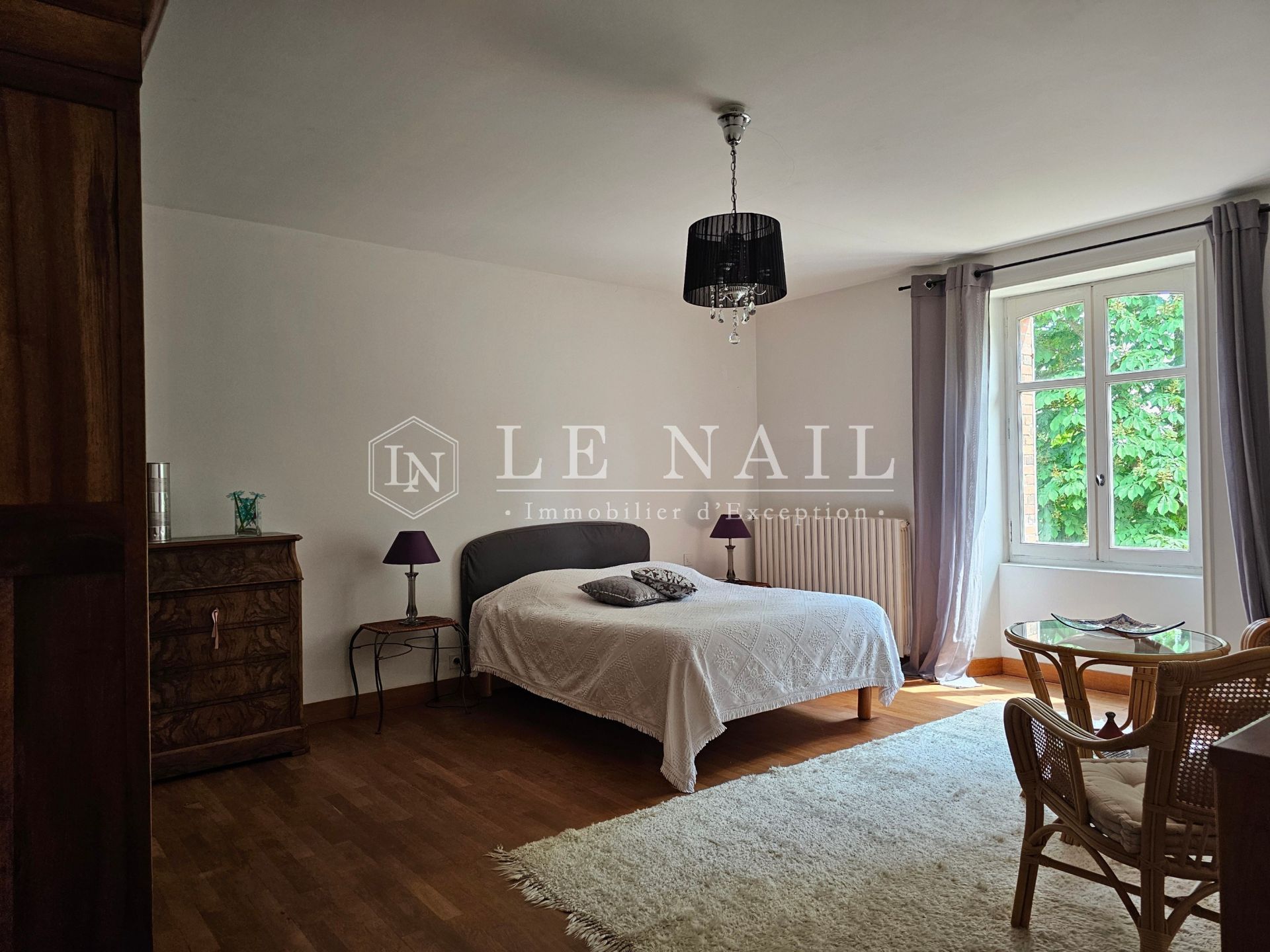 mansion 12 rooms for sale on ANGERS (49000)