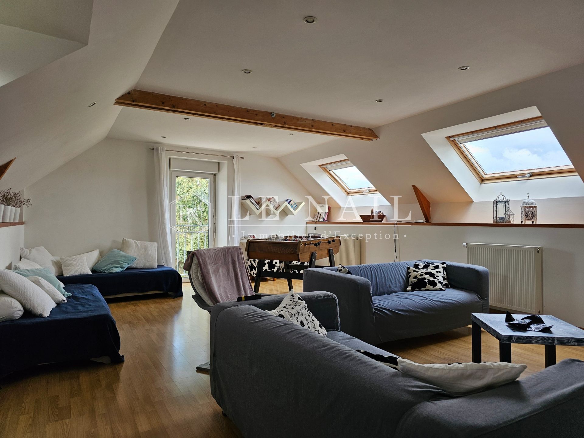 mansion 12 rooms for sale on ANGERS (49000)