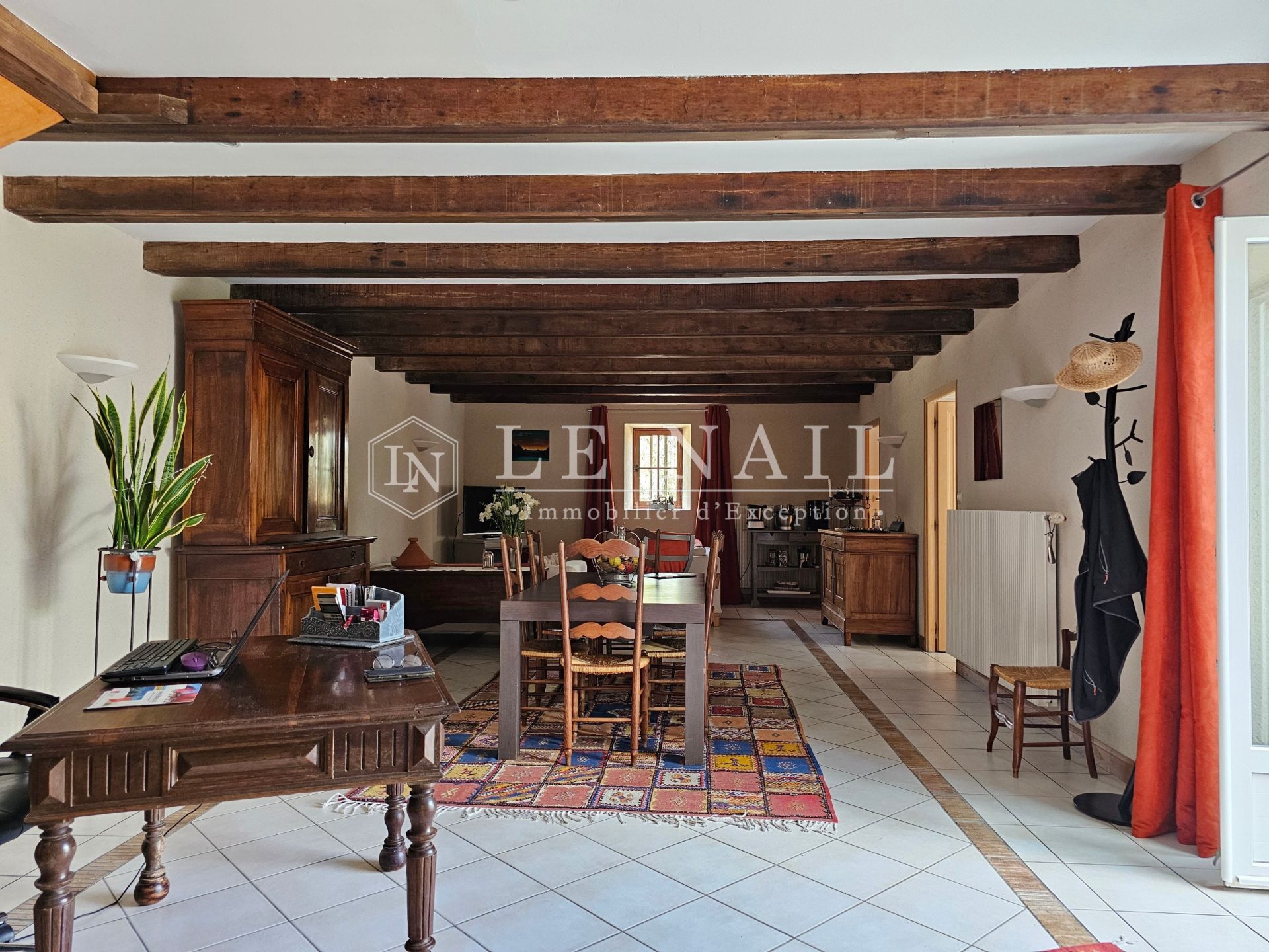 mansion 12 rooms for sale on ANGERS (49000)