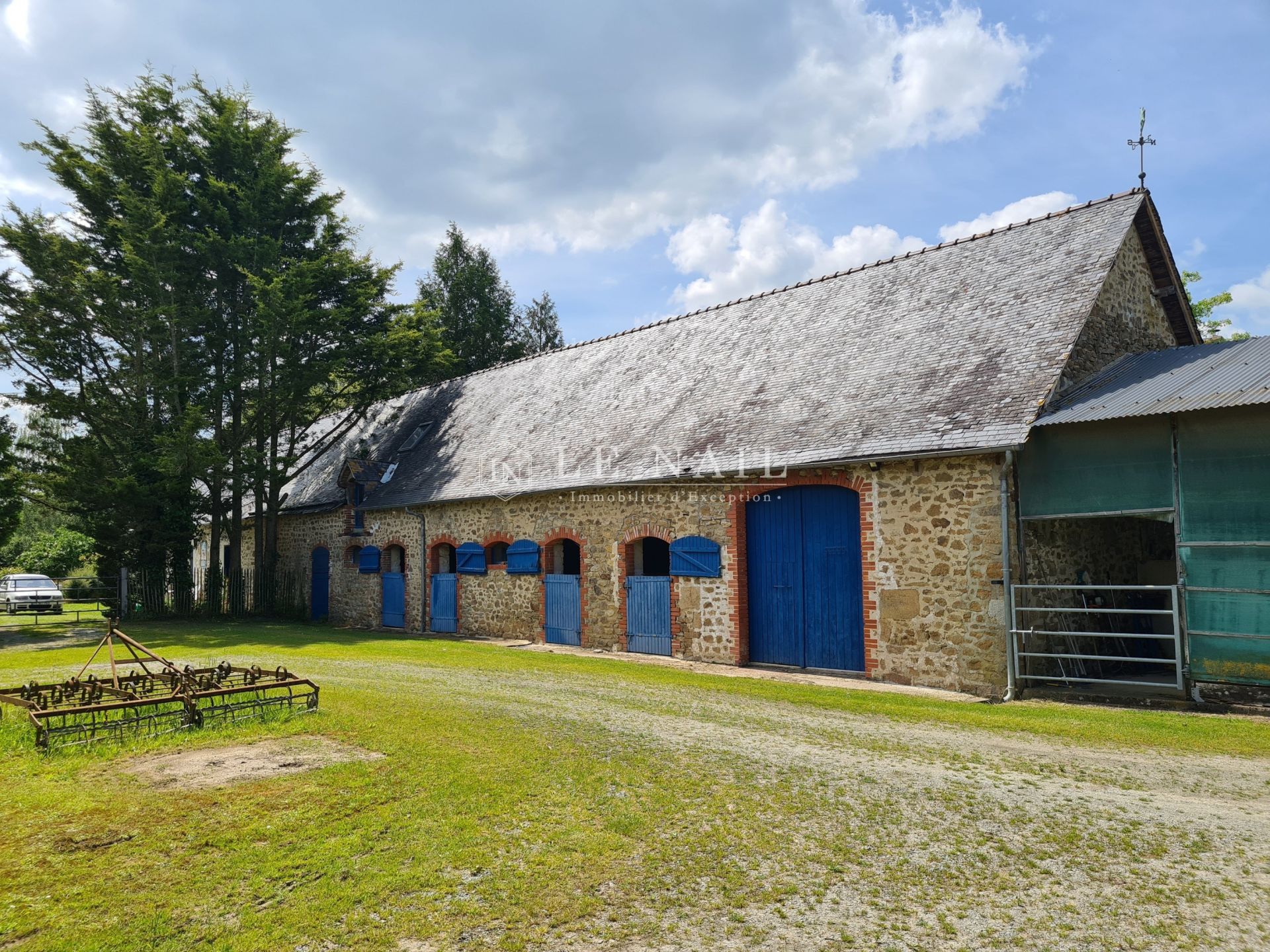 equestrian property 9 rooms for sale on EVRON (53600)