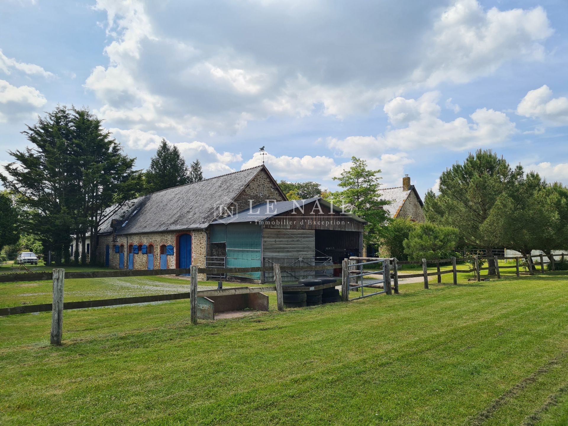 equestrian property 9 rooms for sale on EVRON (53600)