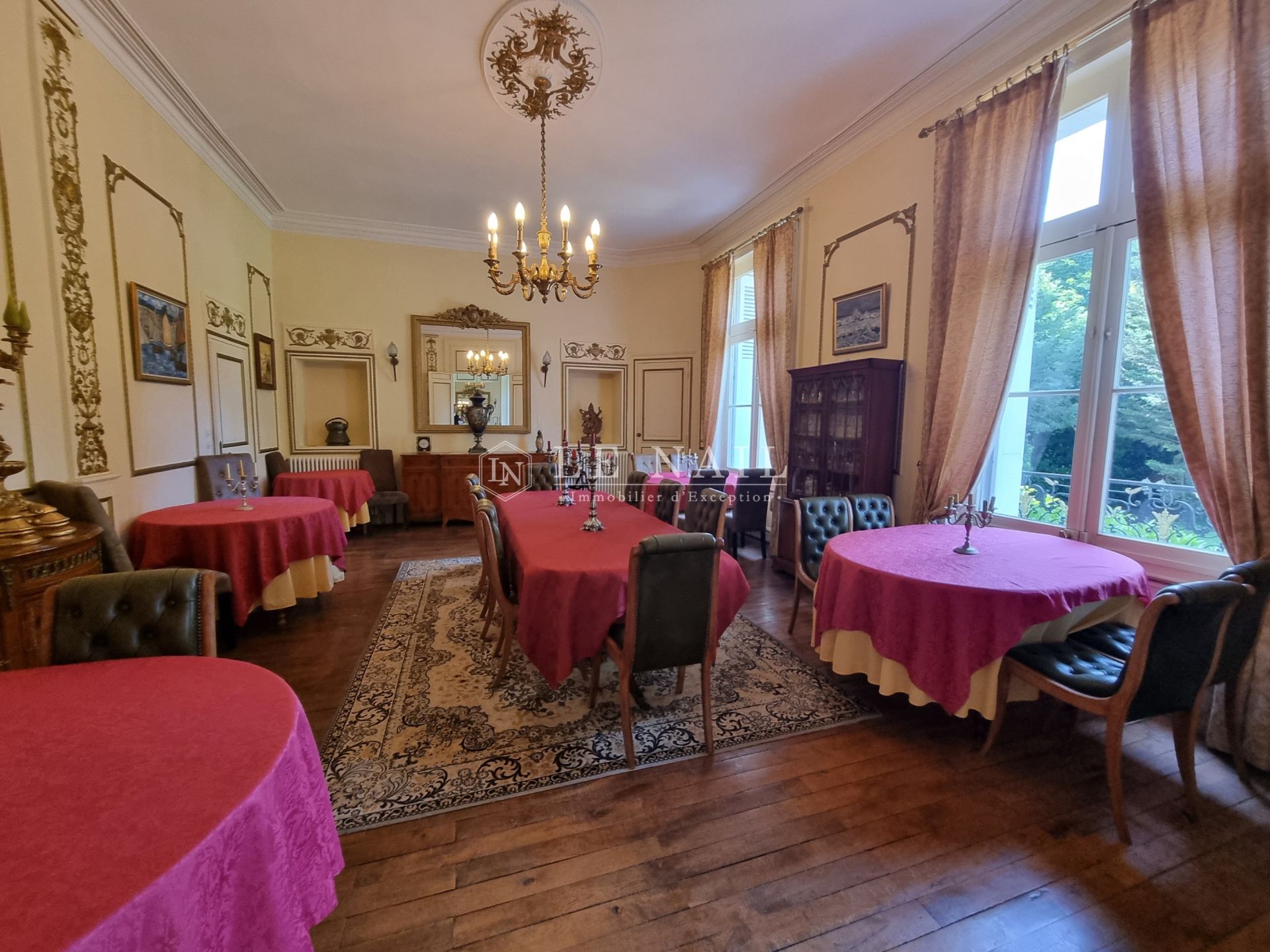 castle 15 rooms for sale on CHATELLERAULT (86100)