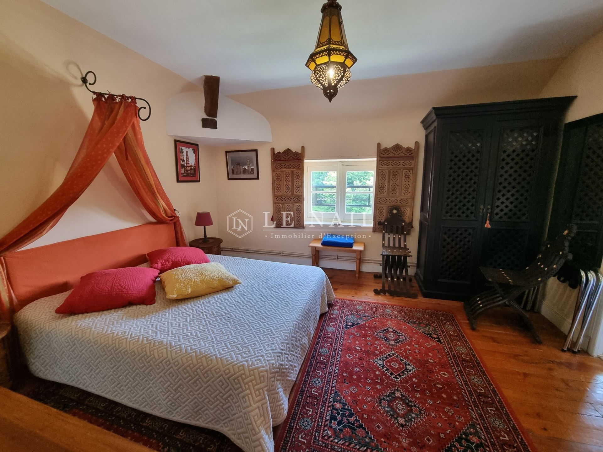 castle 15 rooms for sale on CHATELLERAULT (86100)