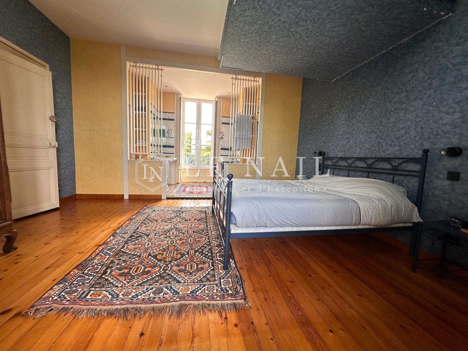 castle 13 rooms for sale on LES HERBIERS (85500)