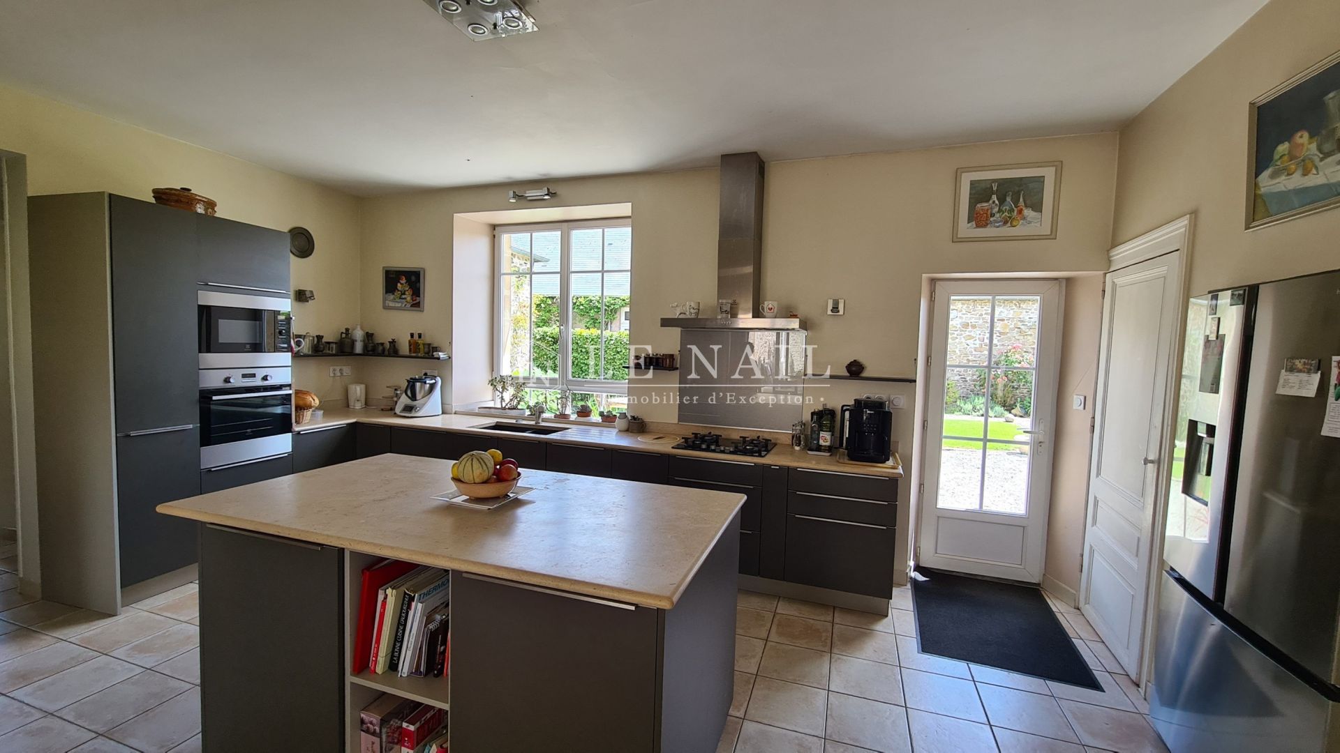 mansion 11 rooms for sale on COUTANCES (50200)