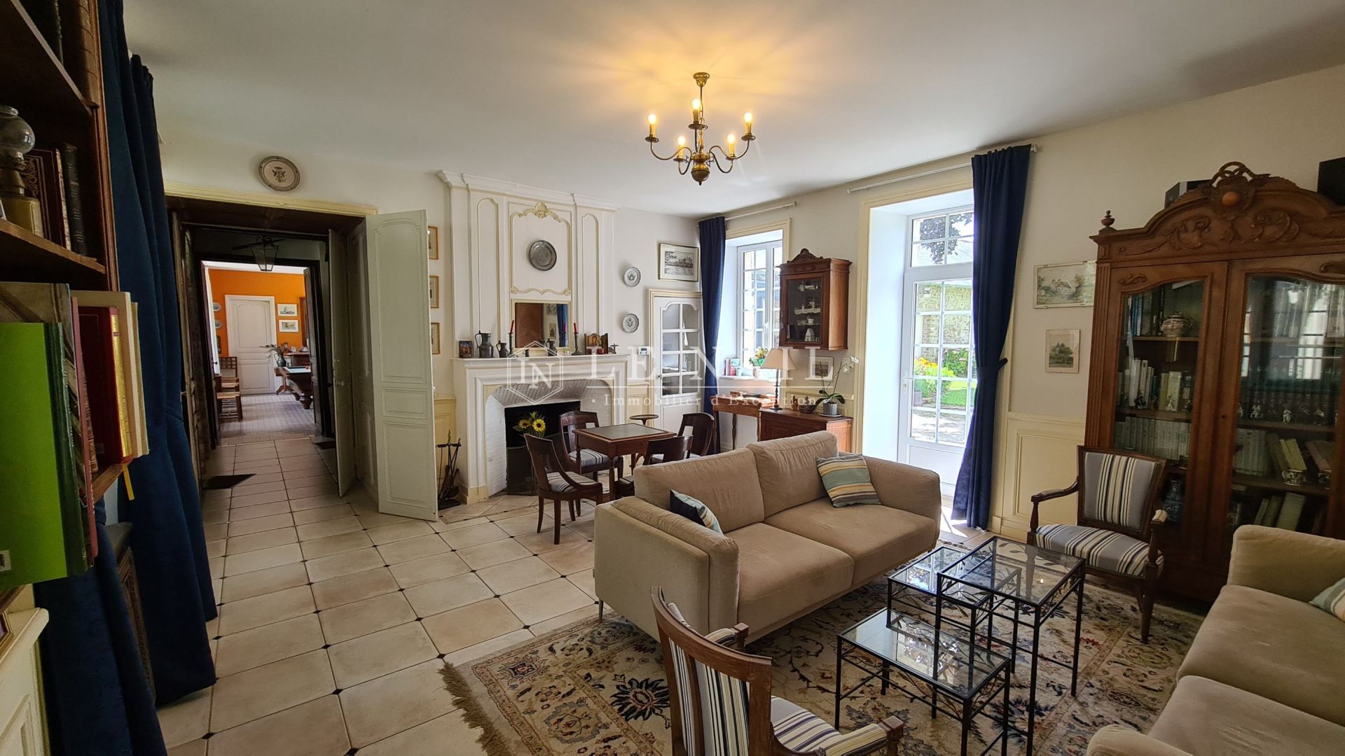 mansion 11 rooms for sale on COUTANCES (50200)