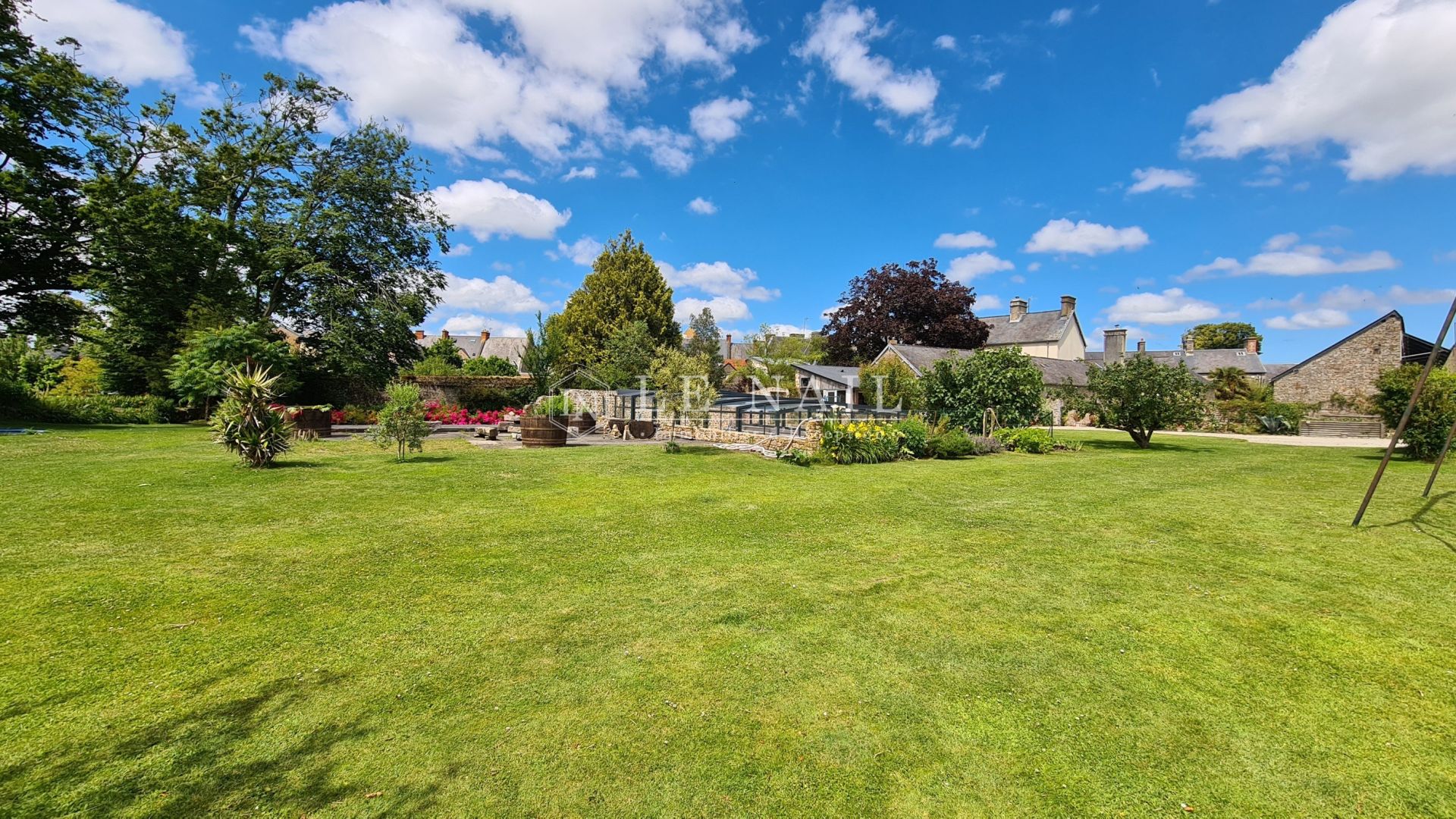 mansion 11 rooms for sale on COUTANCES (50200)
