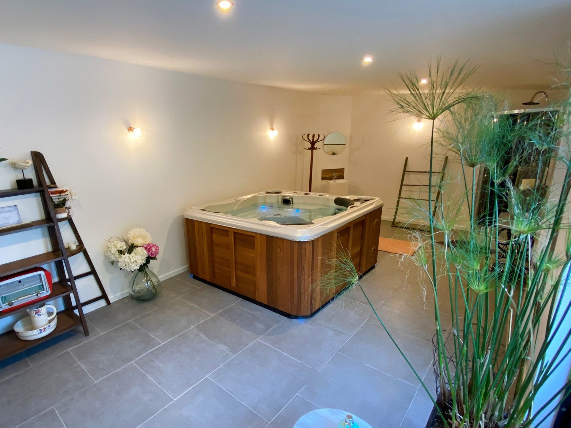 property 11 rooms for sale on CHANTONNAY (85110)