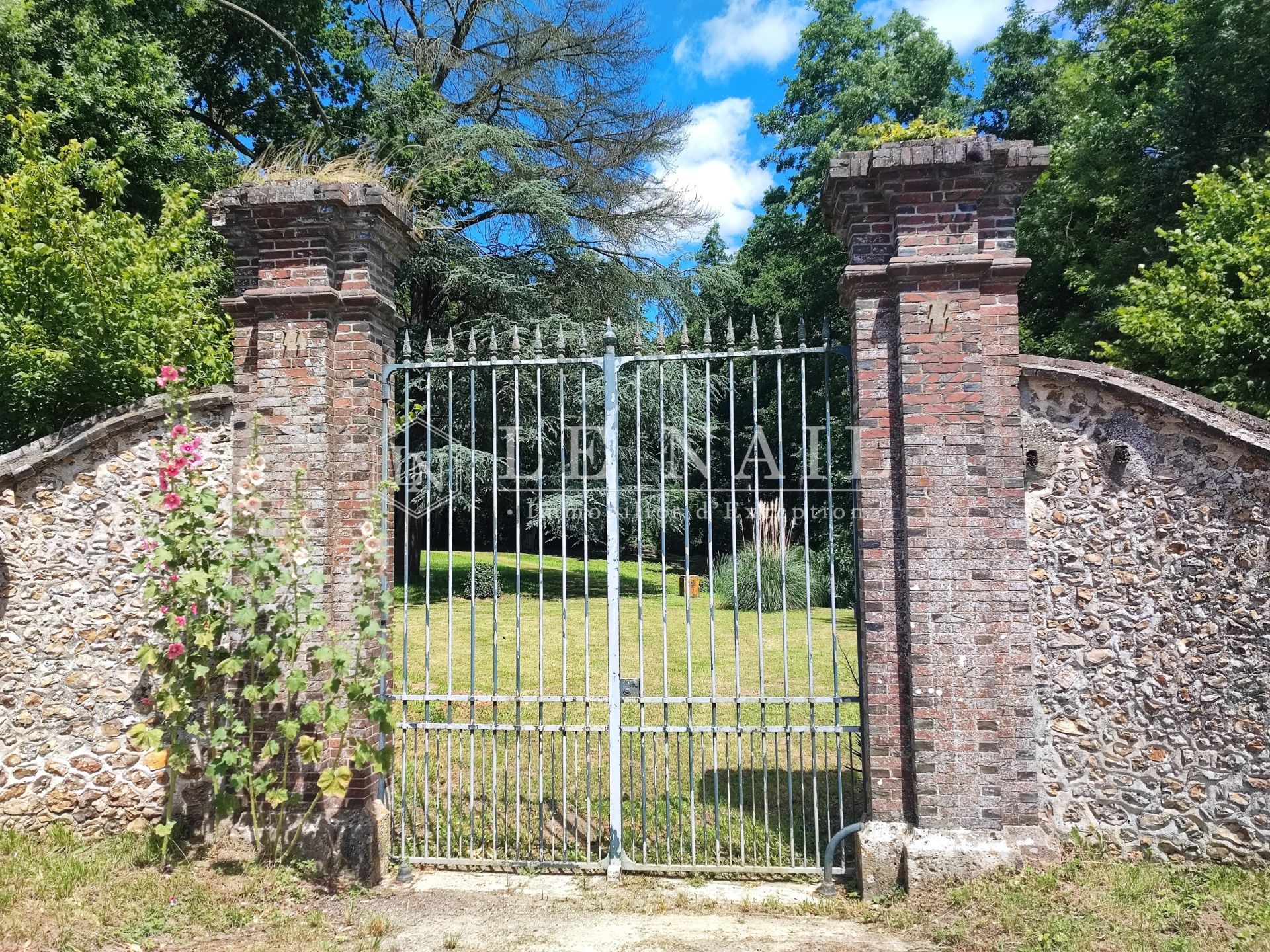 property 11 rooms for sale on CHARTRES (28000)