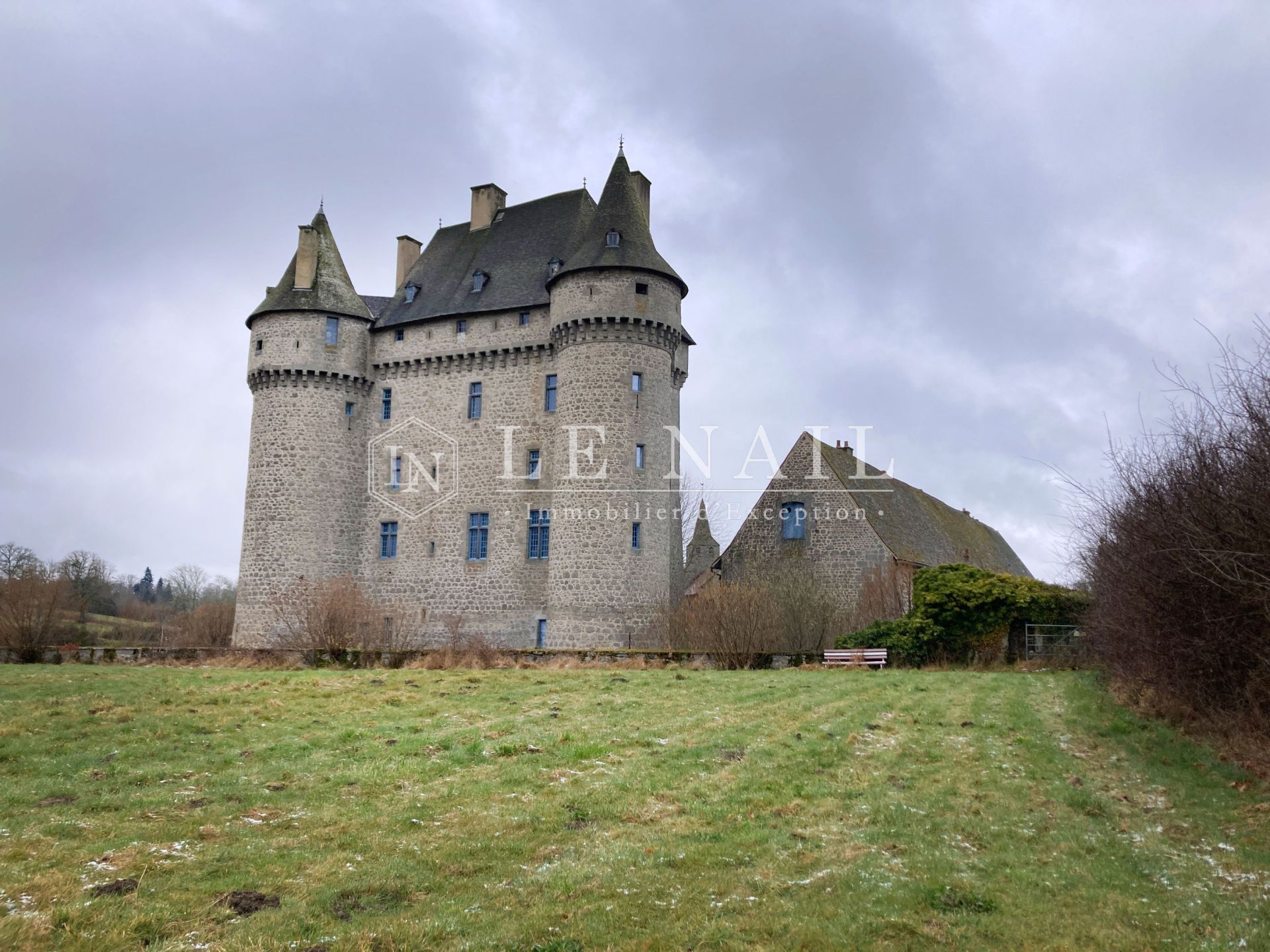castle 24 rooms for sale on AUBUSSON (23200)