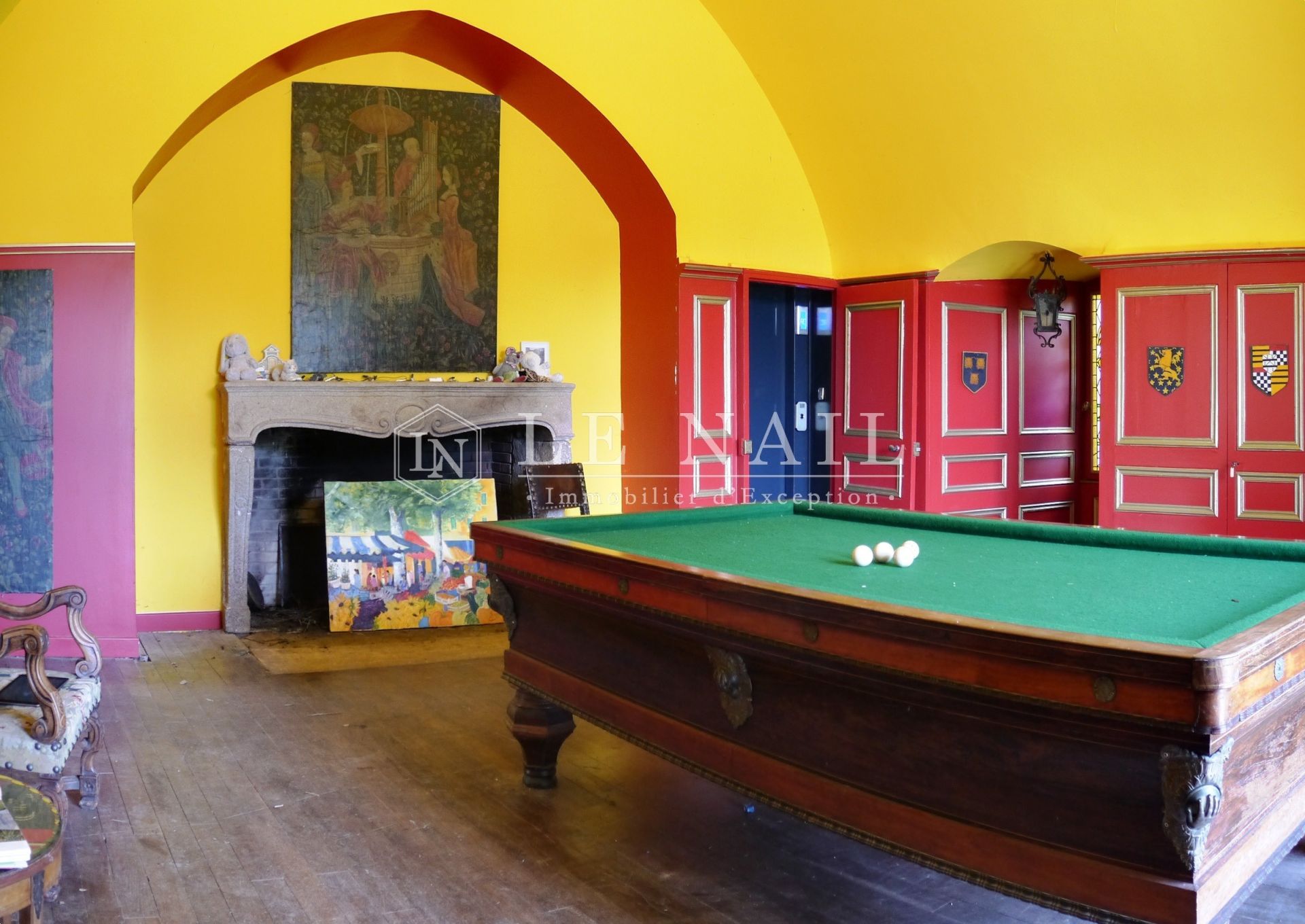 castle 24 rooms for sale on AUBUSSON (23200)