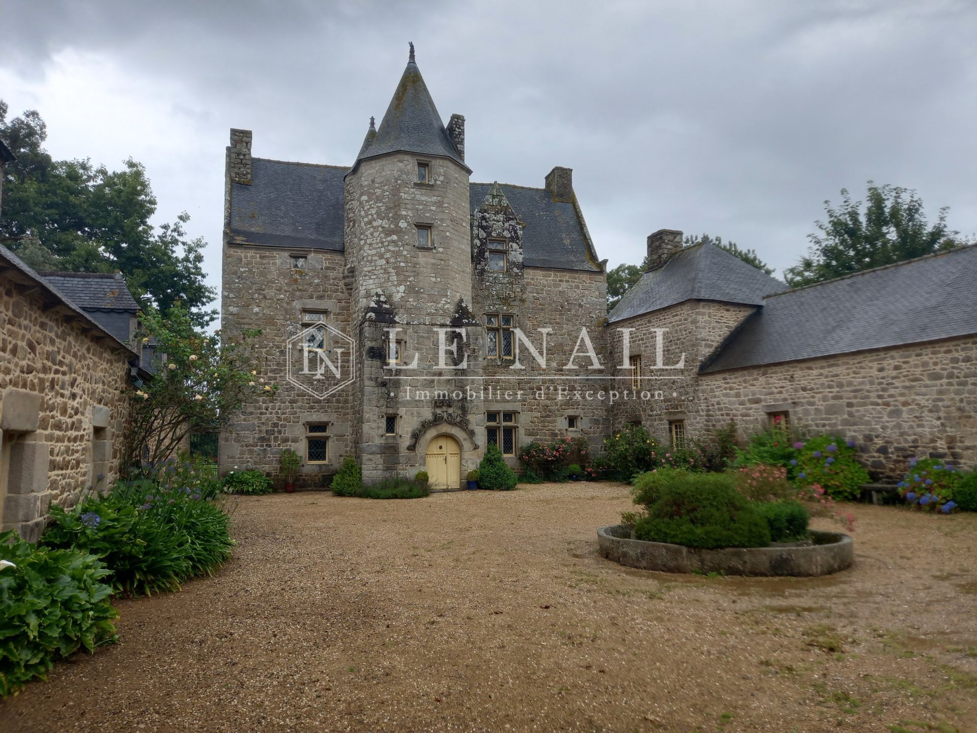 manor house 21 rooms for sale on GUINGAMP (22200)