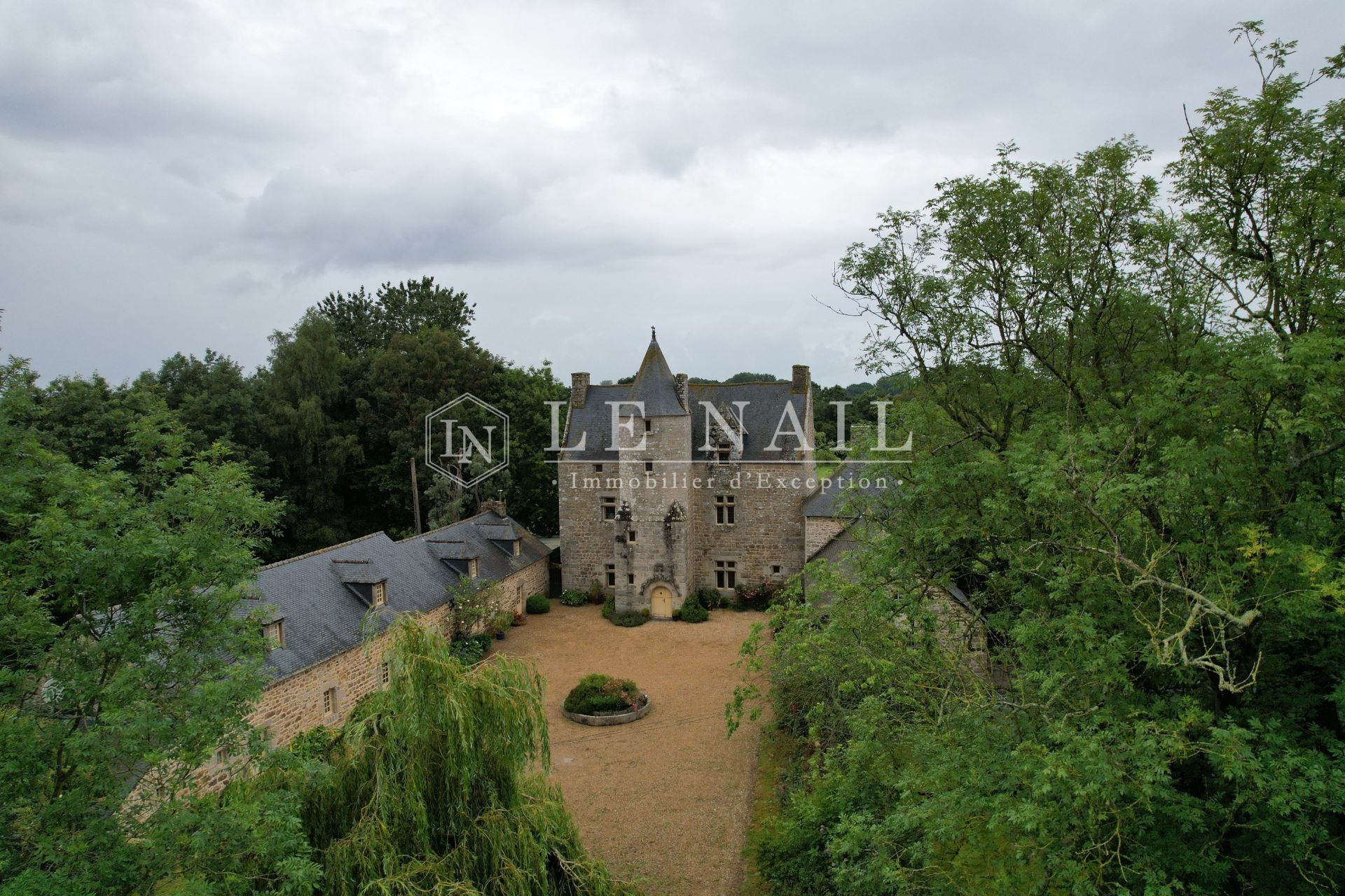 manor house 21 rooms for sale on GUINGAMP (22200)