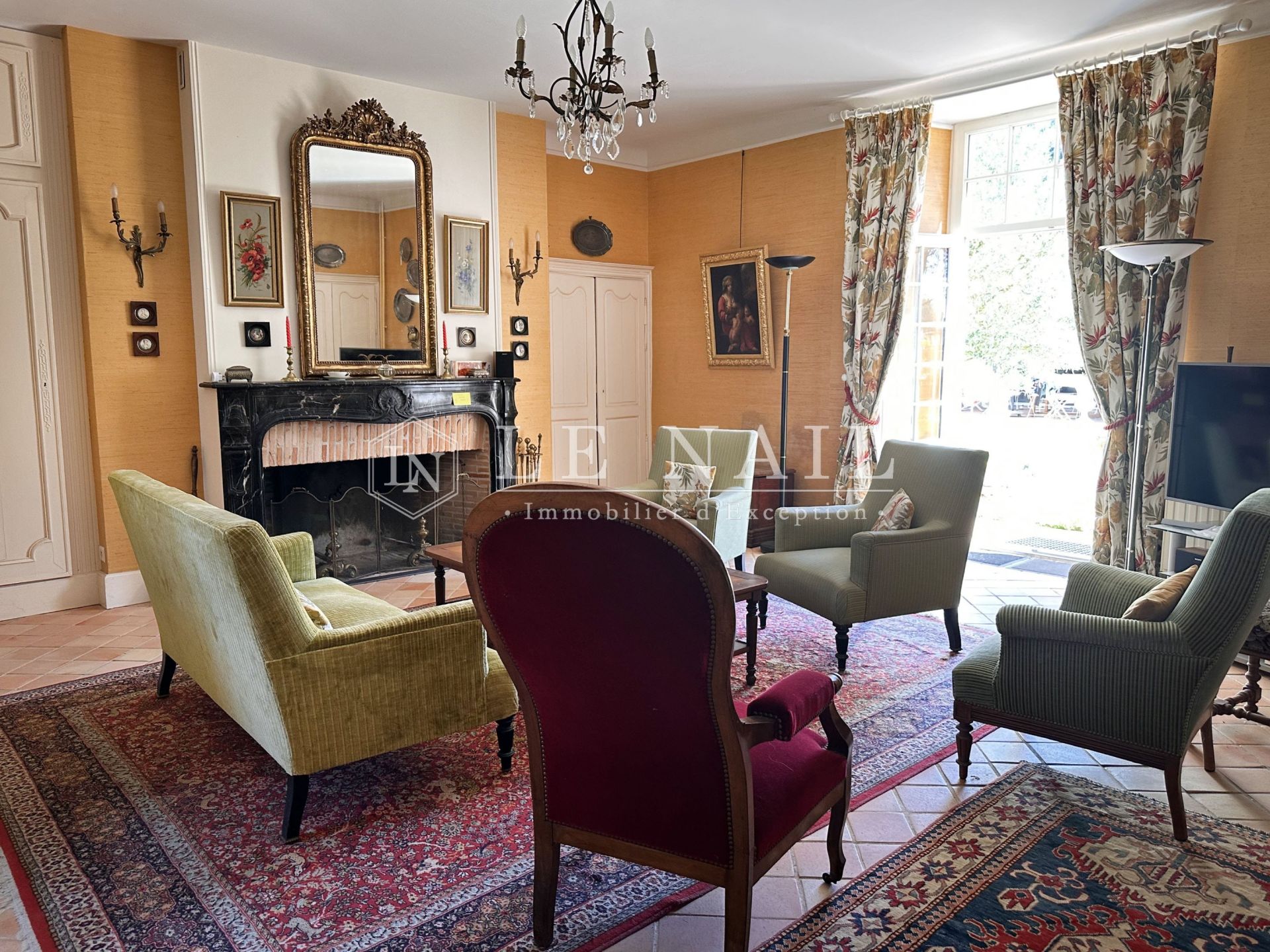 house 14 rooms for sale on LA ROCHE SUR YON (85000)