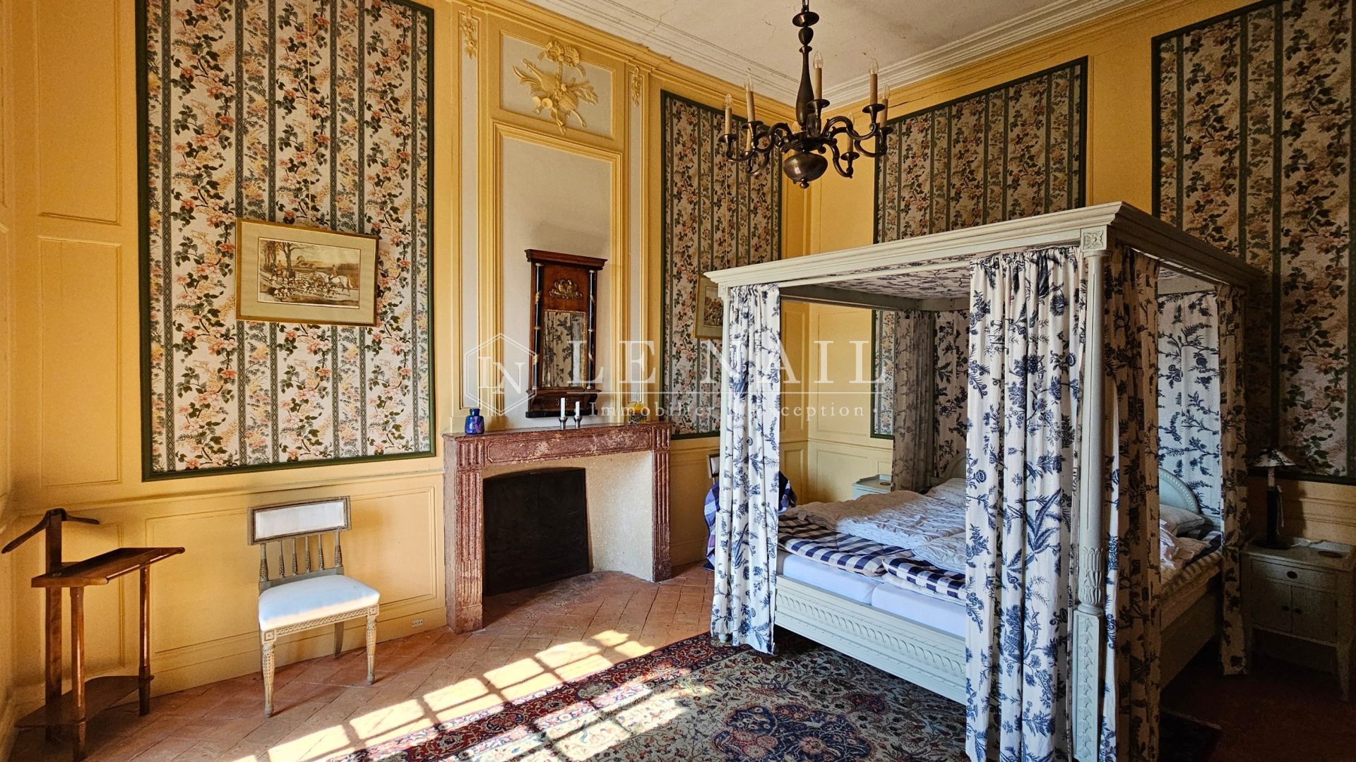 castle 21 rooms for sale on SABLE SUR SARTHE (72300)