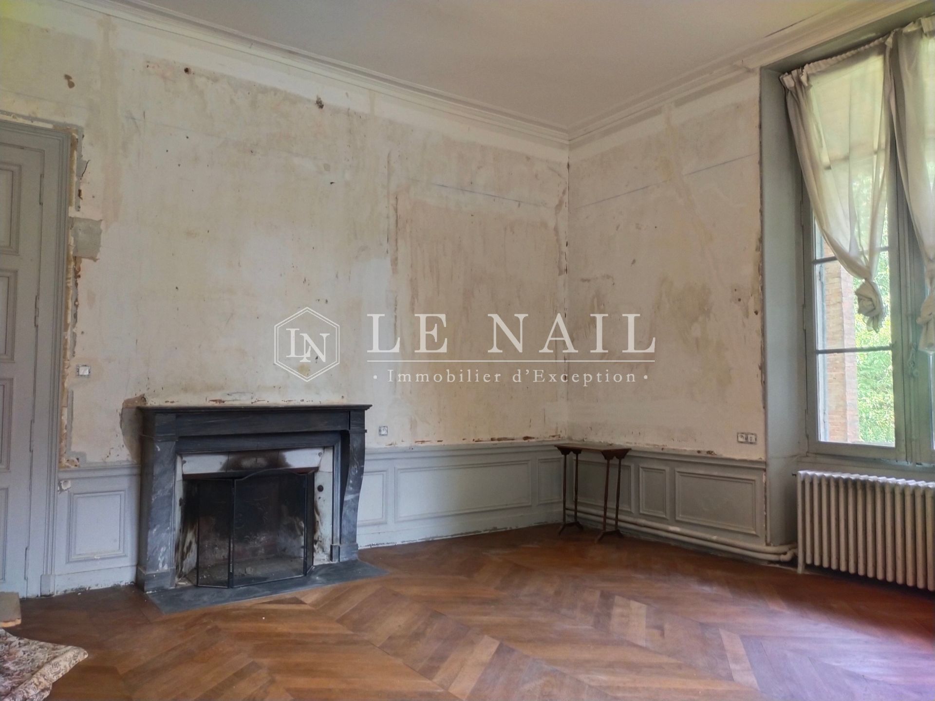 castle 12 rooms for sale on ANGERS (49000)